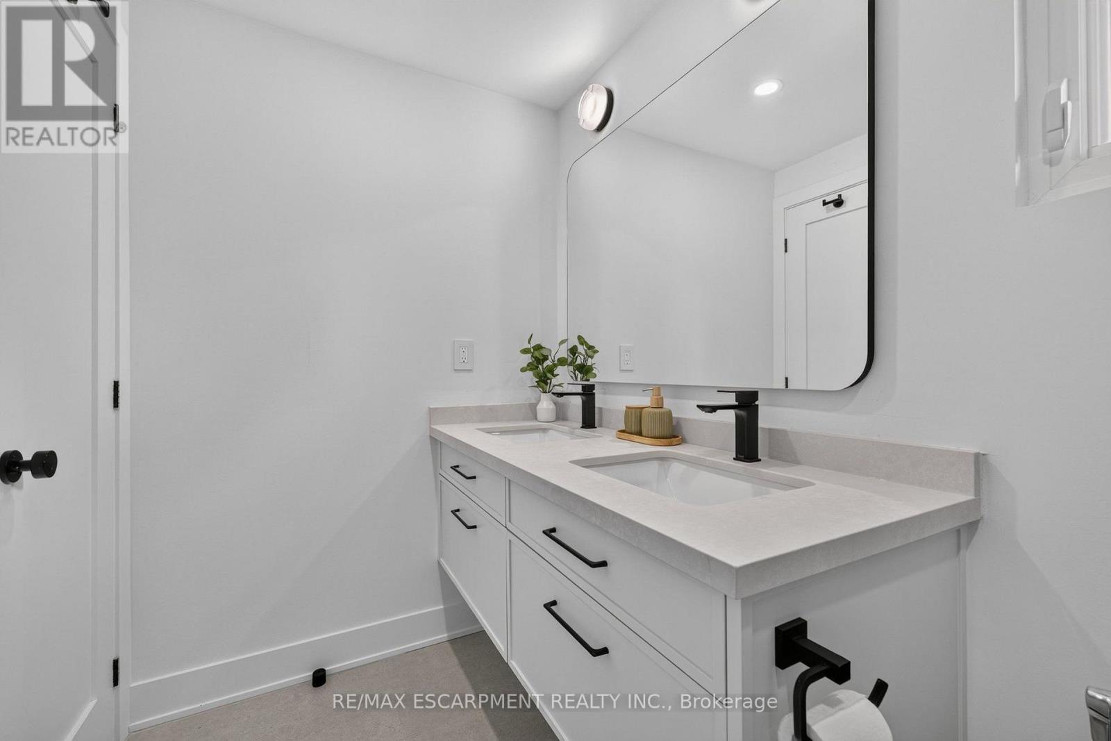 429 Claremont Crescent, Oakville, Ontario  L6J 6J9 - Photo 31 - W13641336