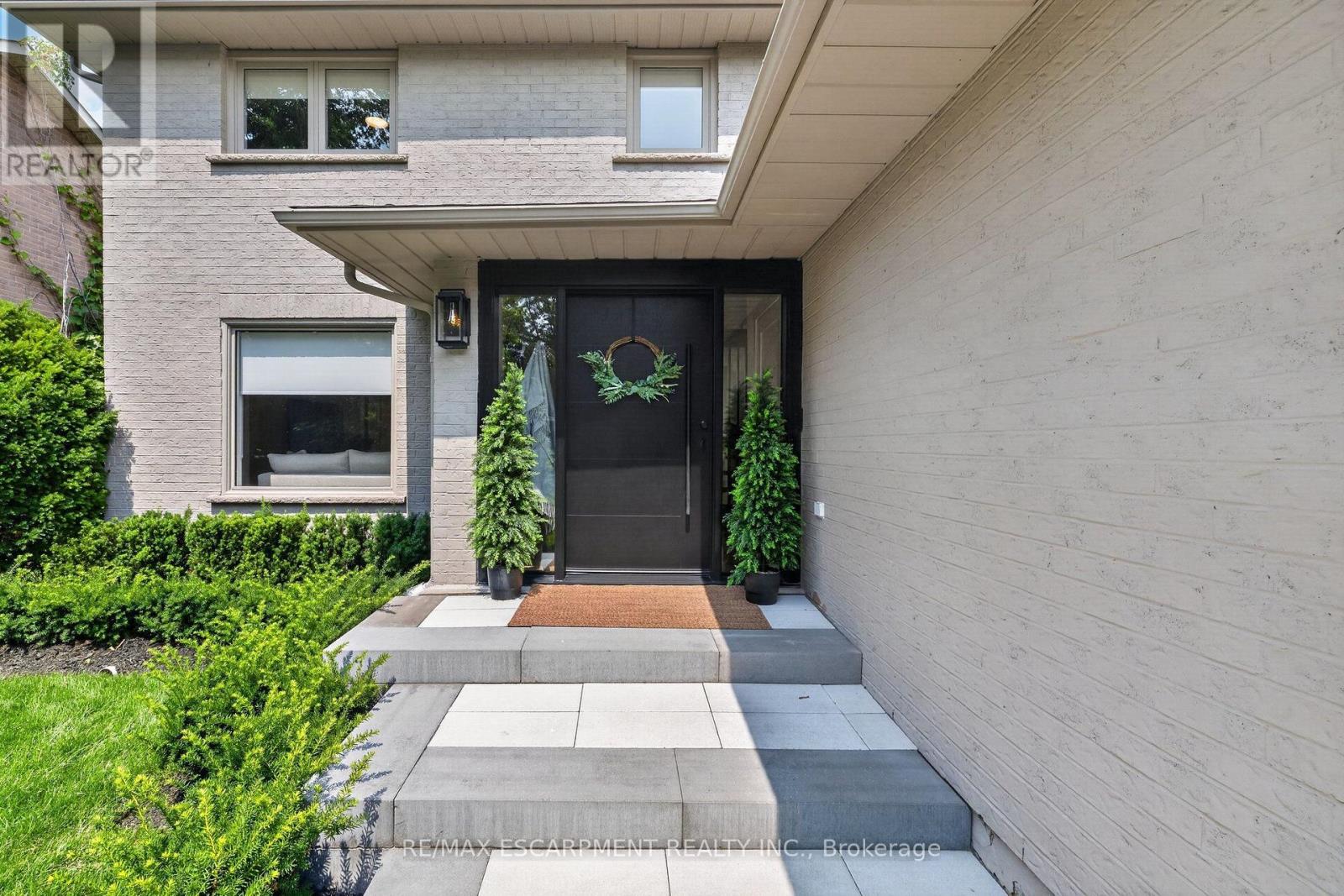 429 Claremont Crescent, Oakville, Ontario  L6J 6J9 - Photo 5 - W13641336