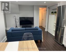 BSMT - 284 HICKORY CIRCLE, Oakville, Ontario