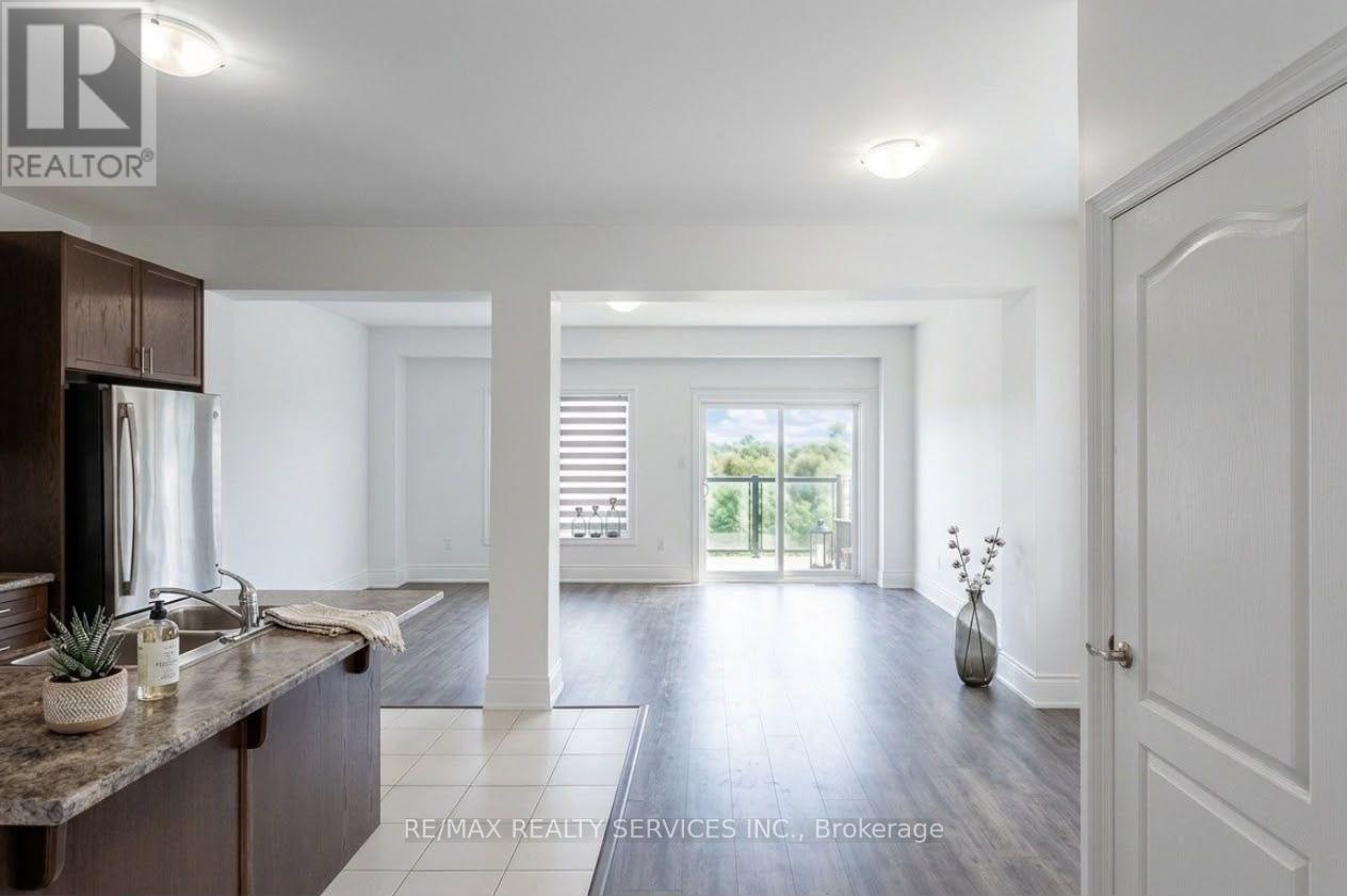 71 Sunset Way, Thorold, Ontario  L2V 0C8 - Photo 3 - X13641152