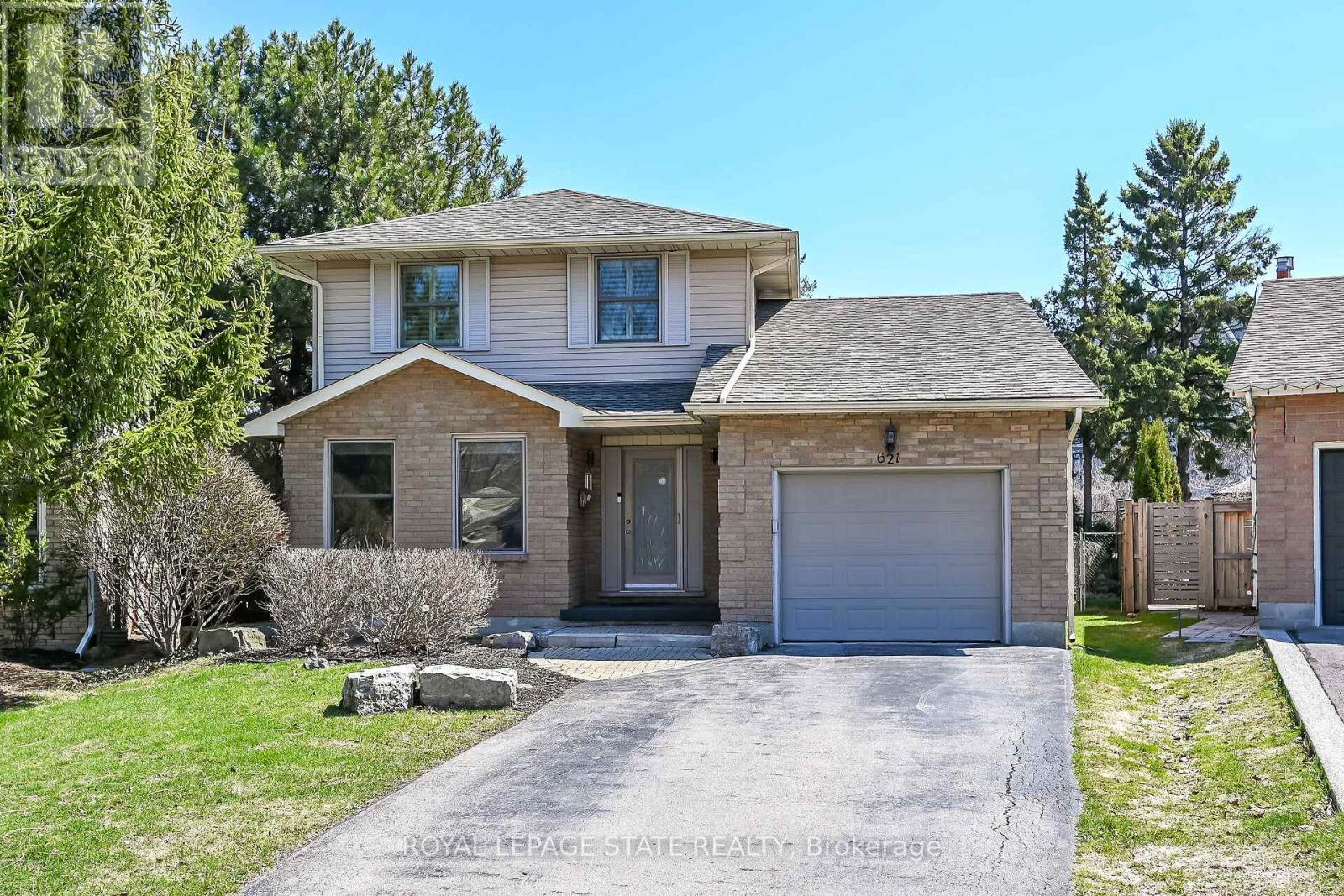 621 Tomahawk Crescent, Hamilton, Ontario  L9G 3T4 - Photo 2 - X13641210