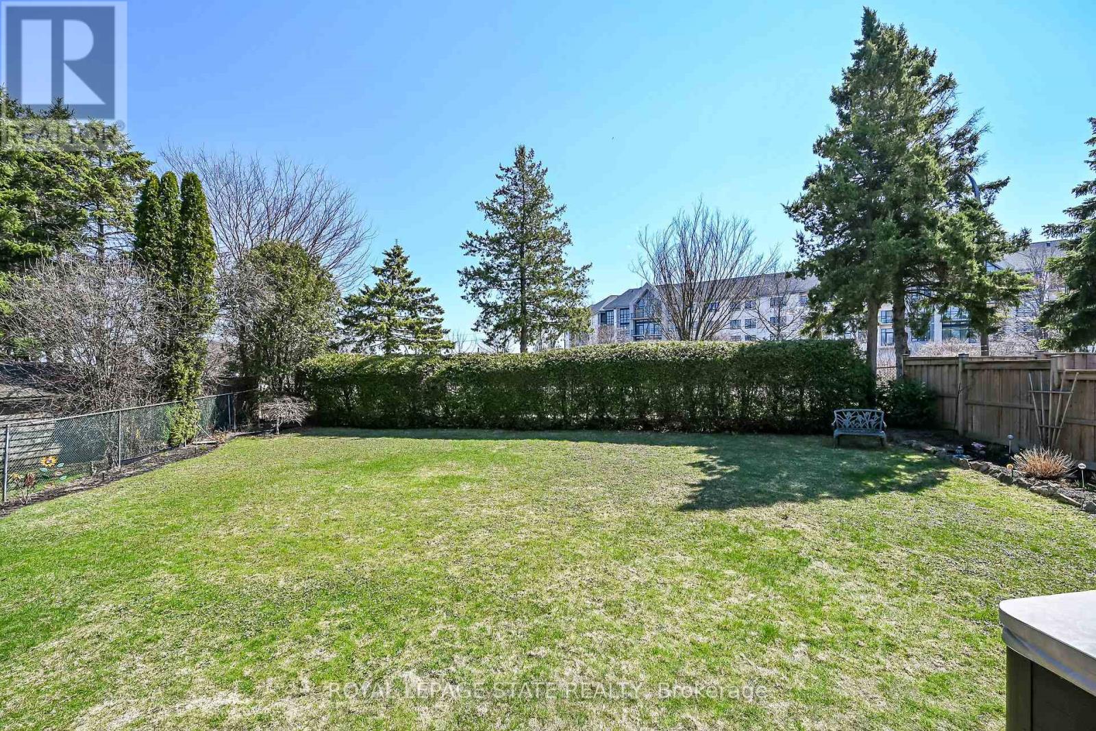 621 Tomahawk Crescent, Hamilton, Ontario  L9G 3T4 - Photo 43 - X13641210
