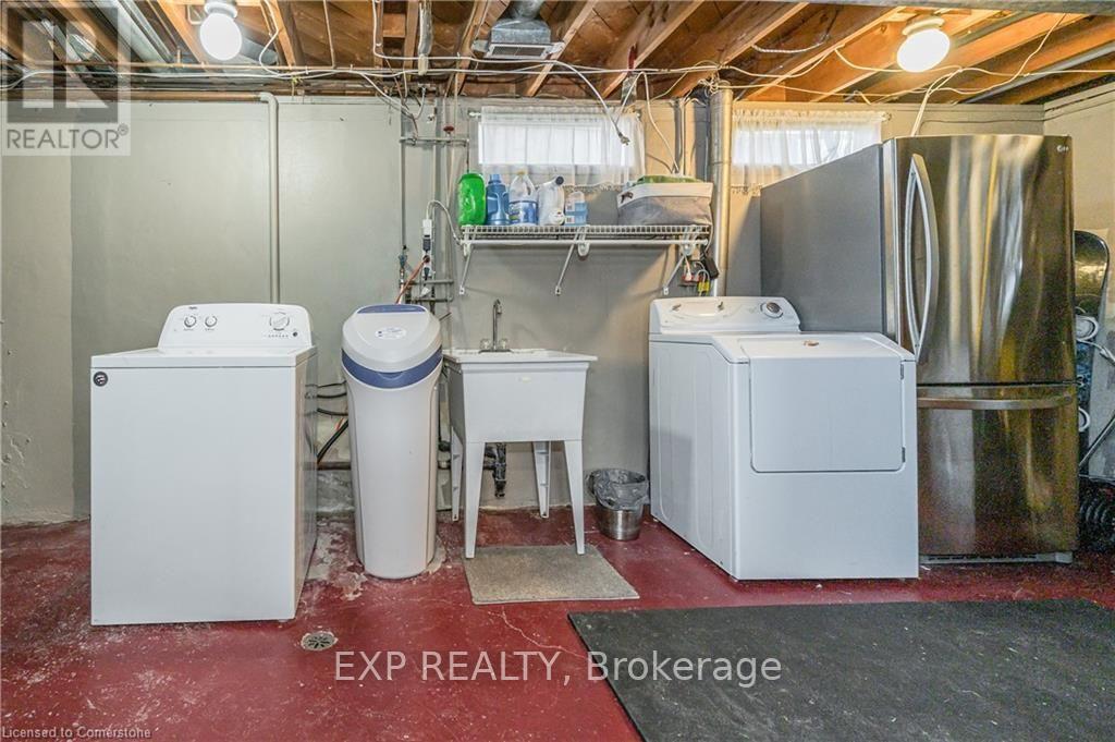 33 Fairlawn Road, Kitchener, Ontario  N2C 1X8 - Photo 28 - X13641292