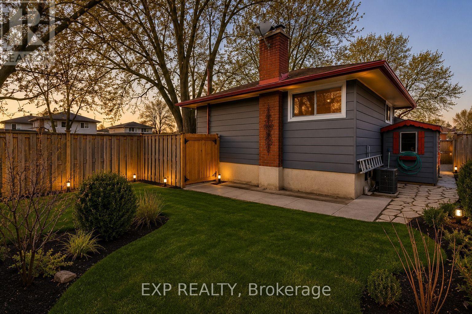 33 Fairlawn Road, Kitchener, Ontario  N2C 1X8 - Photo 34 - X13641292