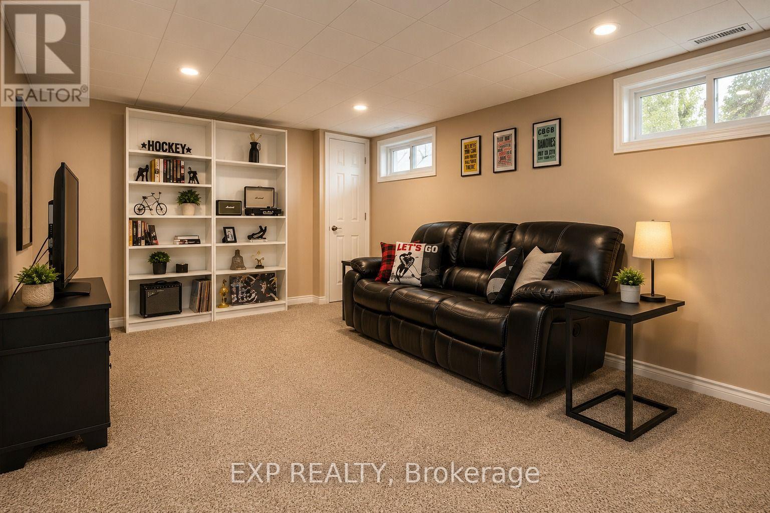 33 Fairlawn Road, Kitchener, Ontario  N2C 1X8 - Photo 35 - X13641292