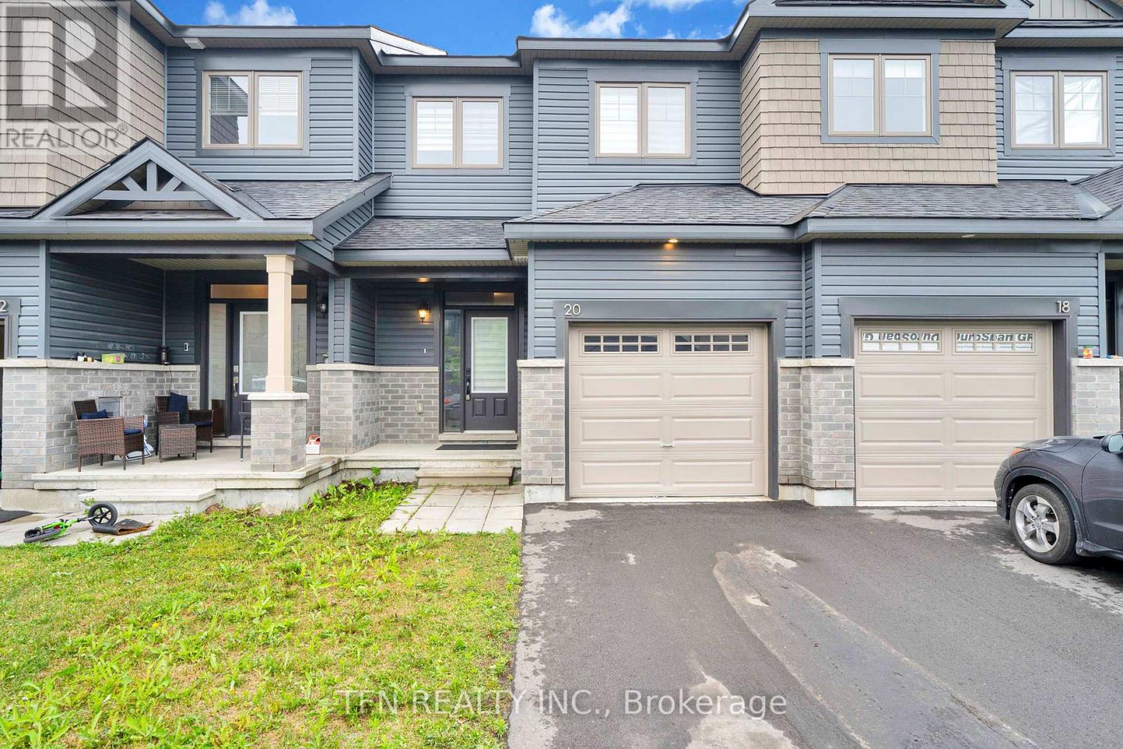 20 Atop Lane, Ottawa, Ontario  K1X 0H2 - Photo 2 - X13641294
