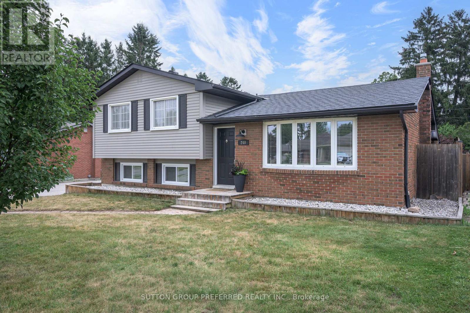 240 Byron Avenue, Thames Centre, Ontario  N0L 1G3 - Photo 2 - X13594896