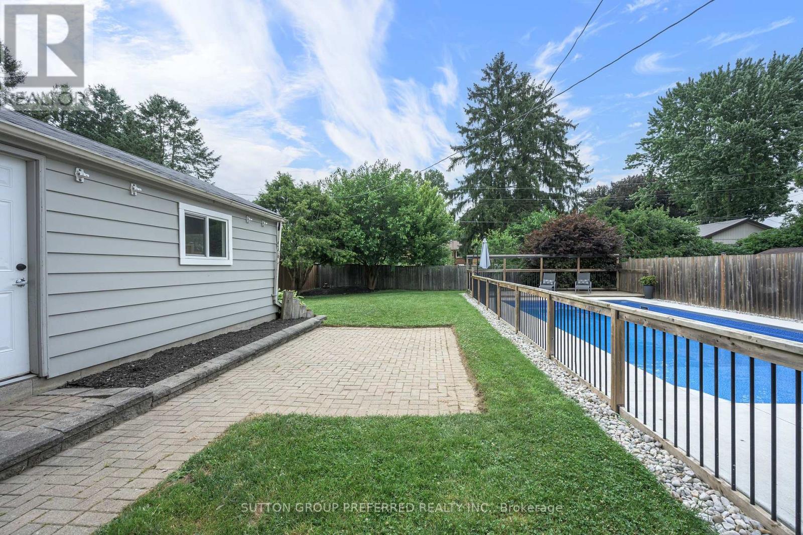 240 Byron Avenue, Thames Centre, Ontario  N0L 1G3 - Photo 7 - X13594896