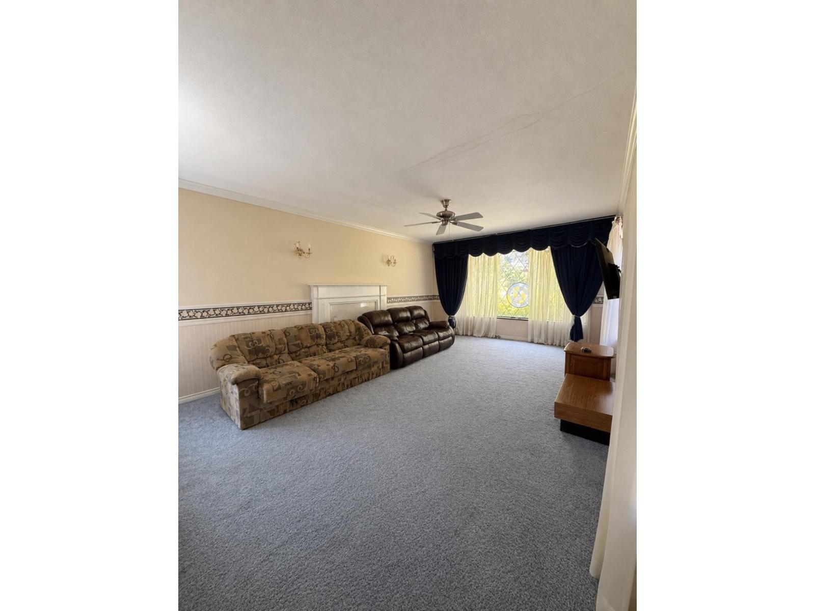 6268 131a Avenue, Surrey, British Columbia  V3X 1N9 - Photo 2 - R3151845