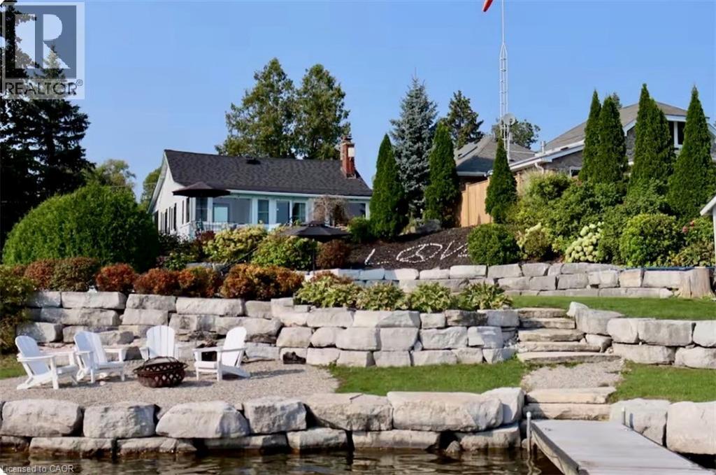 11 LAKE Avenue, Cambridge, Ontario