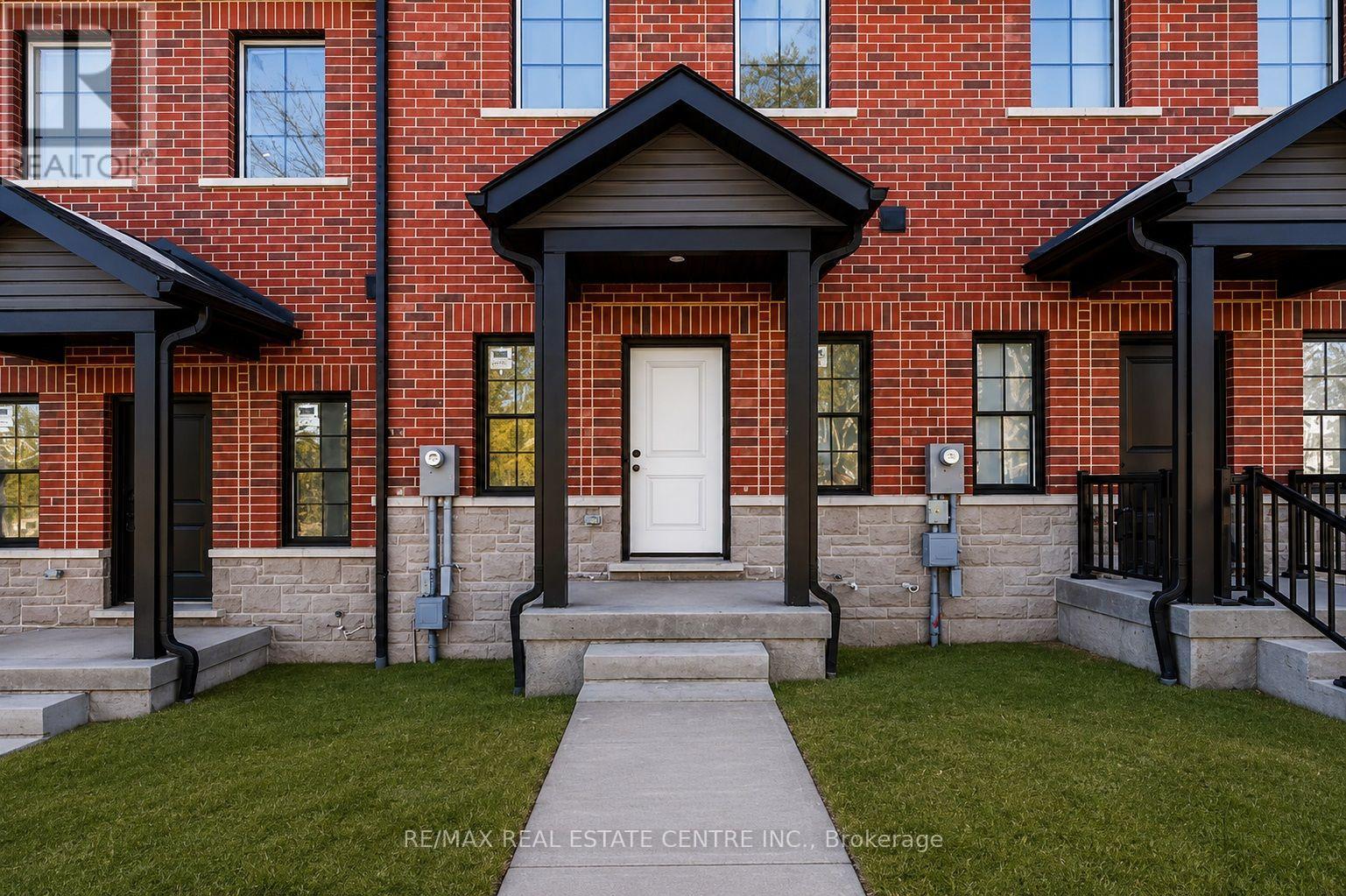 19 James Street, Halton Hills, Ontario  L7G 2H2 - Photo 3 - W13633272