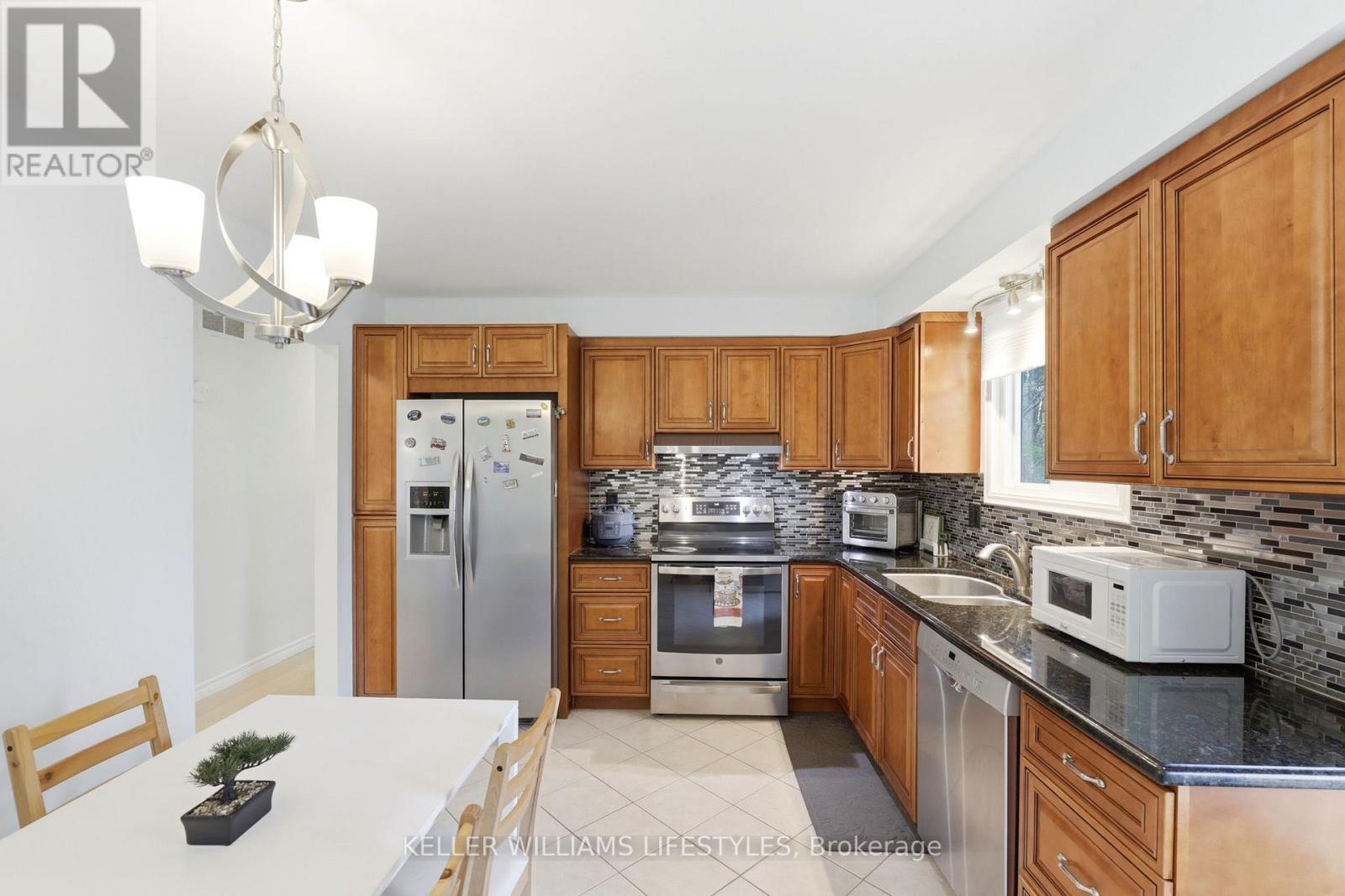 65 Gablewood Crescent, London North, Ontario  N6G 2Z8 - Photo 13 - X13641516