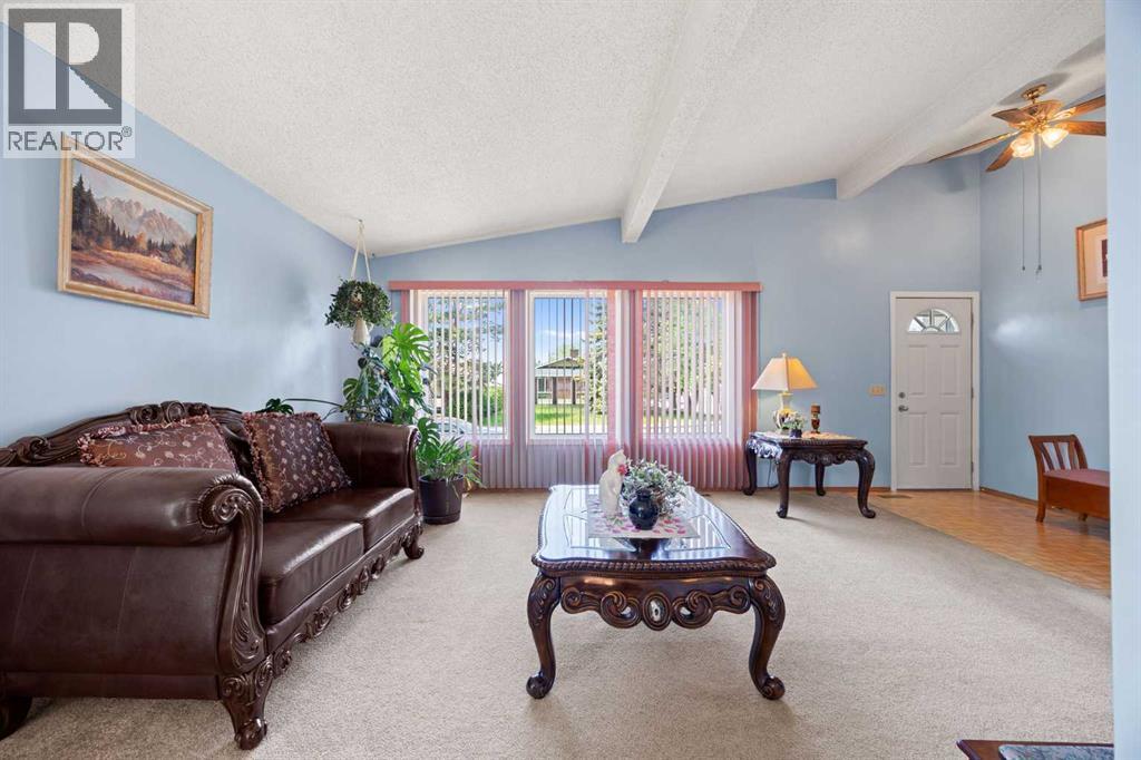 452 Manora Way NE, Calgary, Alberta  T2A 4R4 - Photo 12 - A2316154