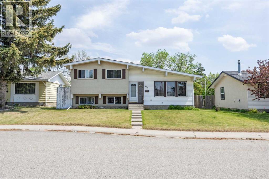 452 Manora Way NE, Calgary, Alberta