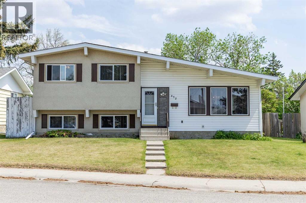 452 Manora Way NE, Calgary, Alberta  T2A 4R4 - Photo 2 - A2316154