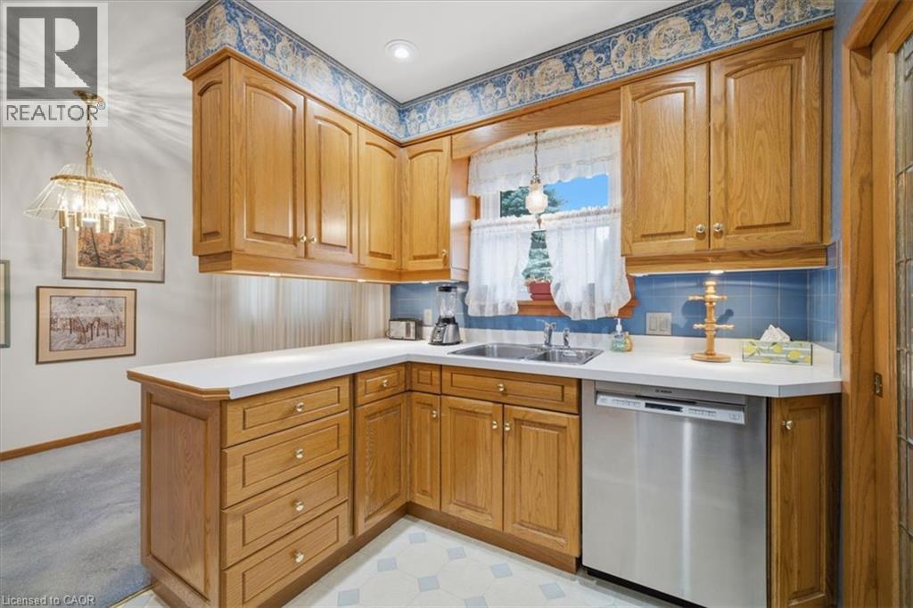 4 Corbett Avenue, St. Catharines, Ontario  L2M 5M4 - Photo 13 - 40850451