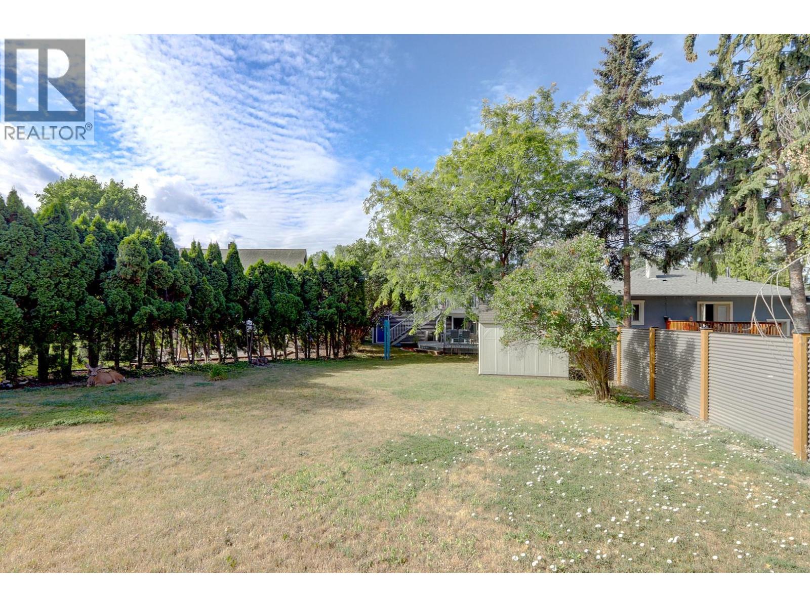 8405 Postill Drive, Coldstream, British Columbia V1B 1T9 - Photo 6 - 10396012