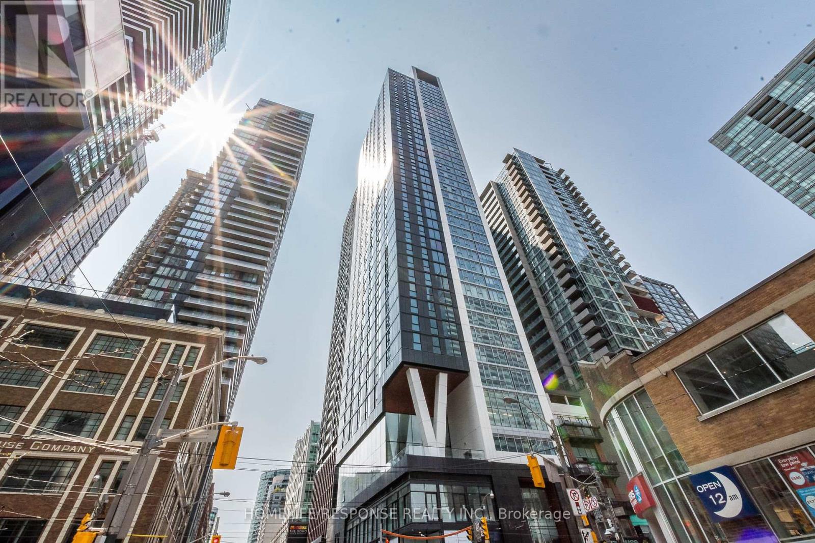 1701 - 357 King Street, Toronto, Ontario  M5V 0S7 - Photo 2 - C13641442