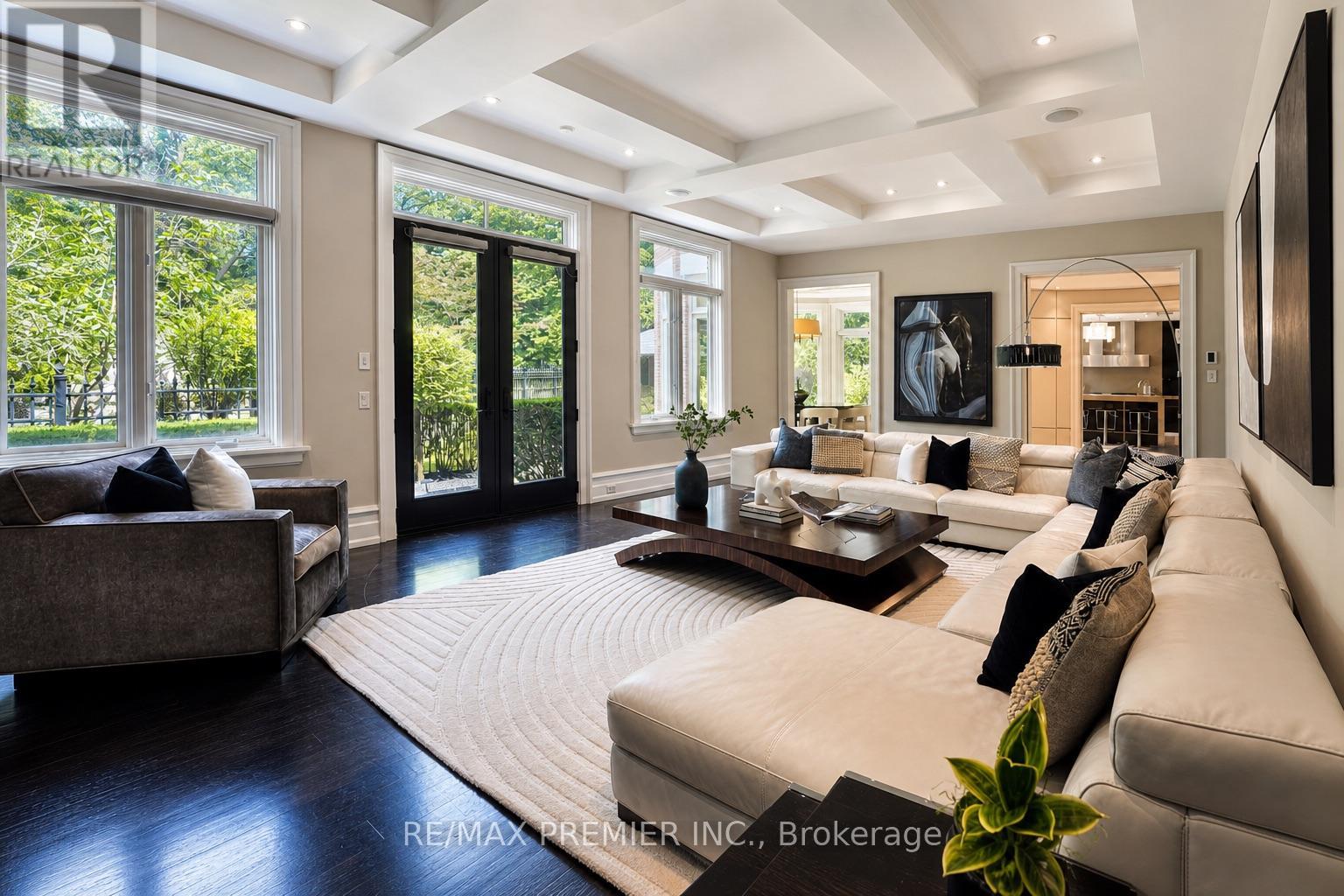 6 The Bridle Path, Toronto, Ontario  M2L 1C8 - Photo 11 - C13641486