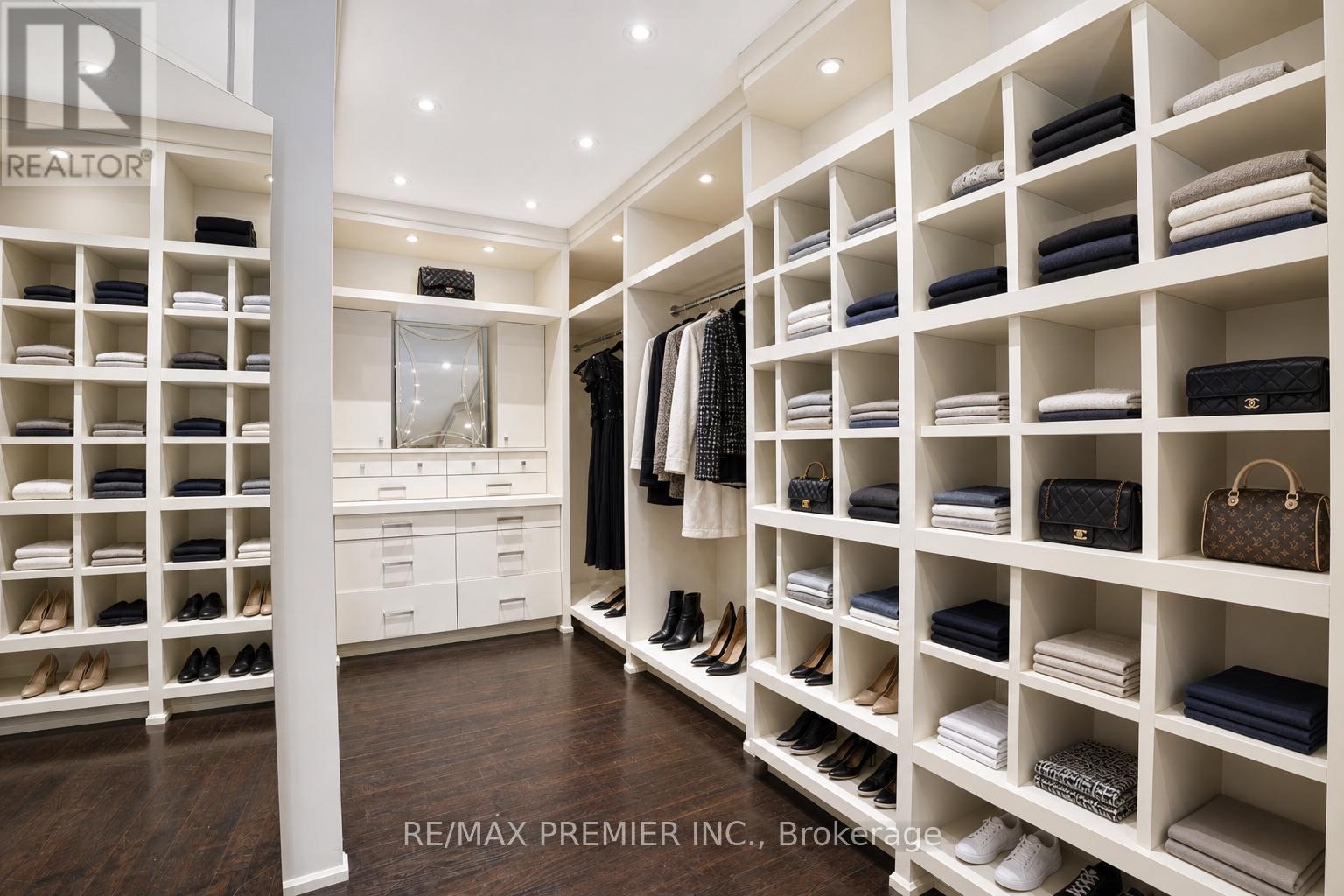 6 The Bridle Path, Toronto, Ontario  M2L 1C8 - Photo 16 - C13641486