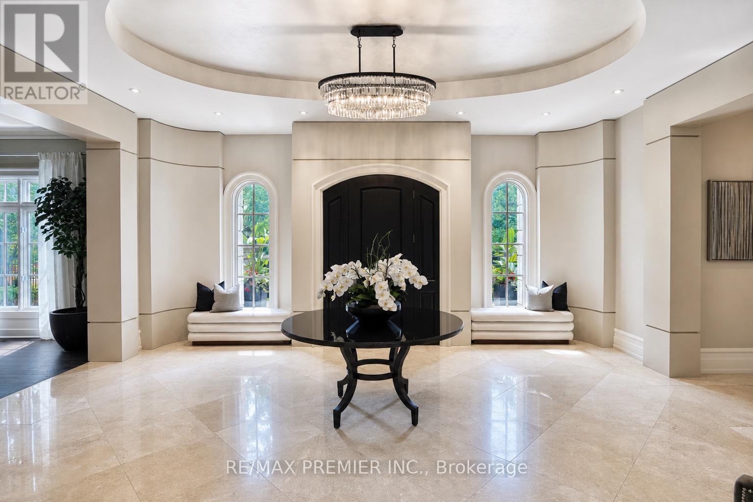 6 The Bridle Path, Toronto, Ontario  M2L 1C8 - Photo 3 - C13641486