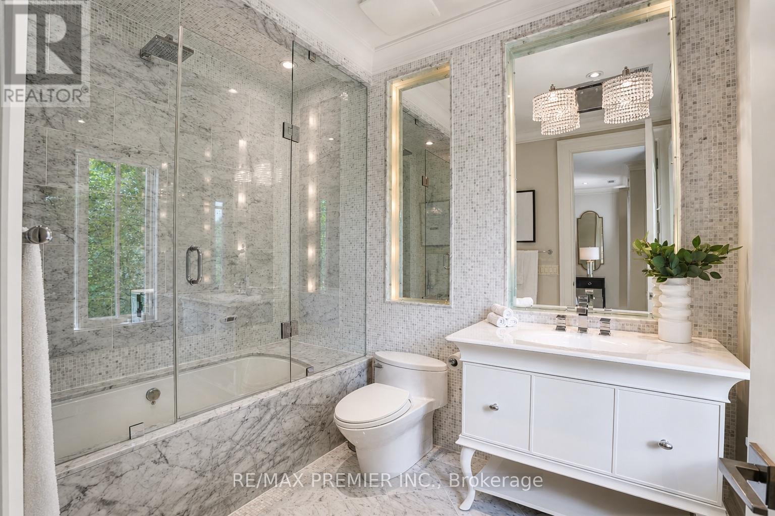 6 The Bridle Path, Toronto, Ontario  M2L 1C8 - Photo 30 - C13641486