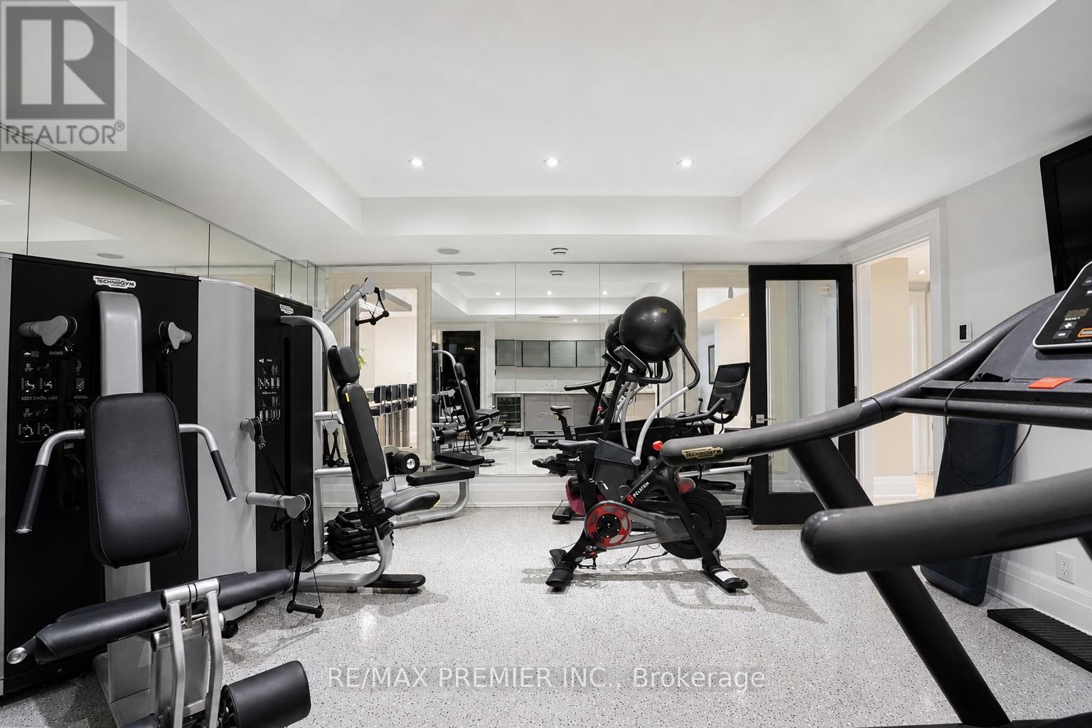 6 The Bridle Path, Toronto, Ontario  M2L 1C8 - Photo 38 - C13641486