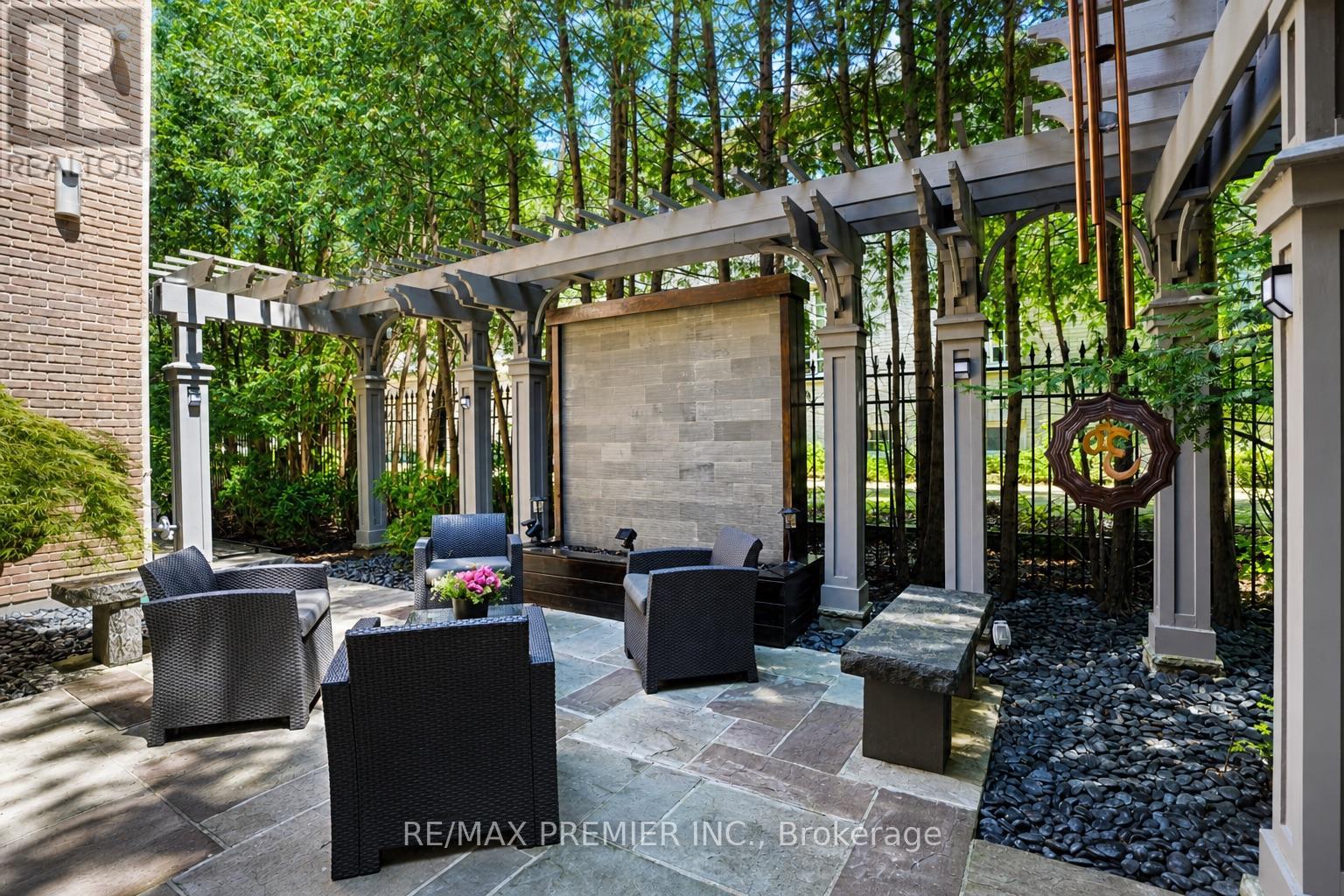 6 The Bridle Path, Toronto, Ontario  M2L 1C8 - Photo 41 - C13641486