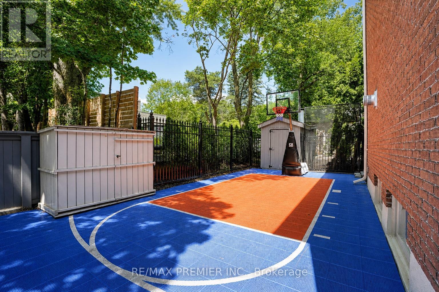 6 The Bridle Path, Toronto, Ontario  M2L 1C8 - Photo 42 - C13641486