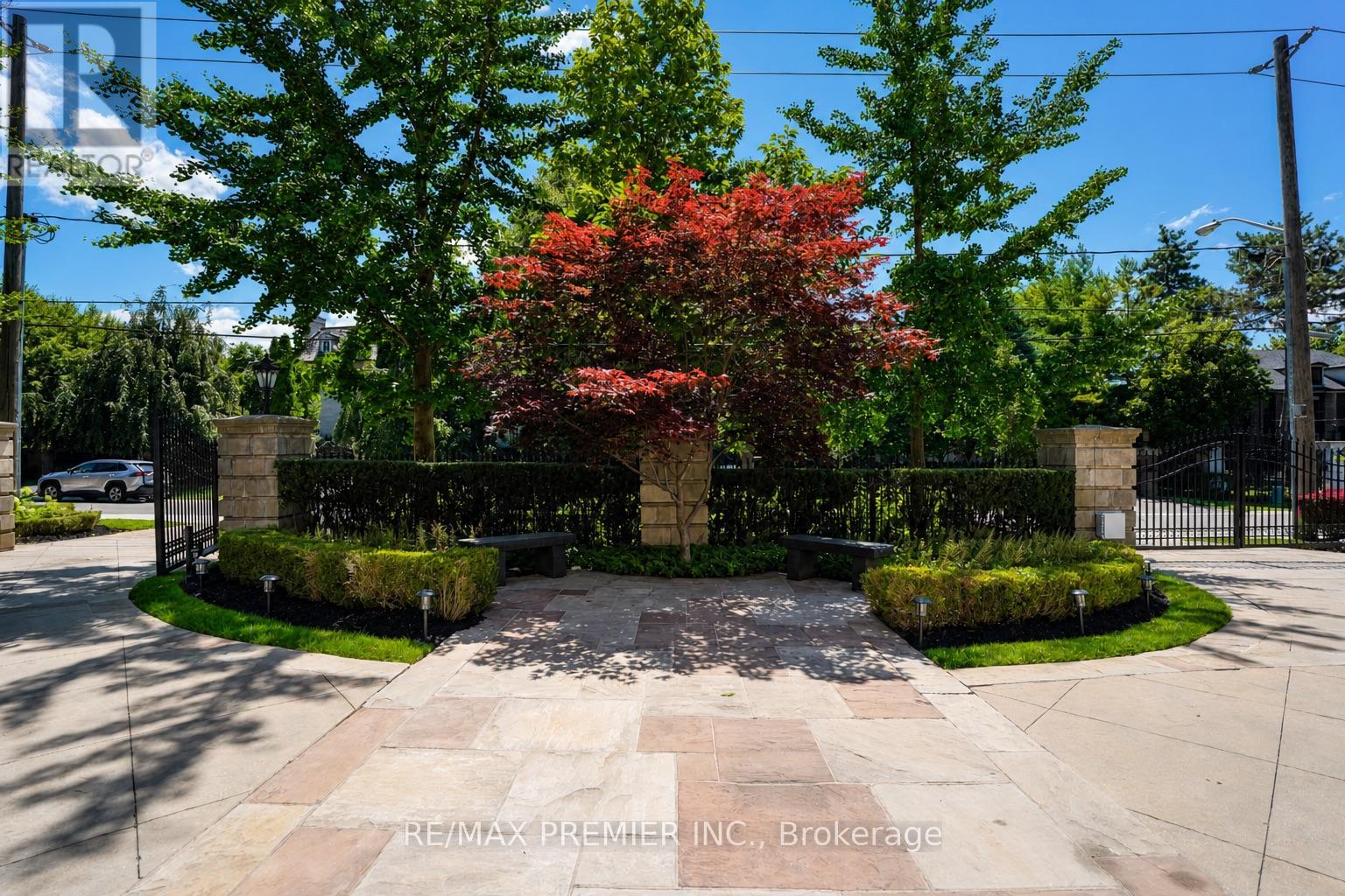 6 The Bridle Path, Toronto, Ontario  M2L 1C8 - Photo 50 - C13641486