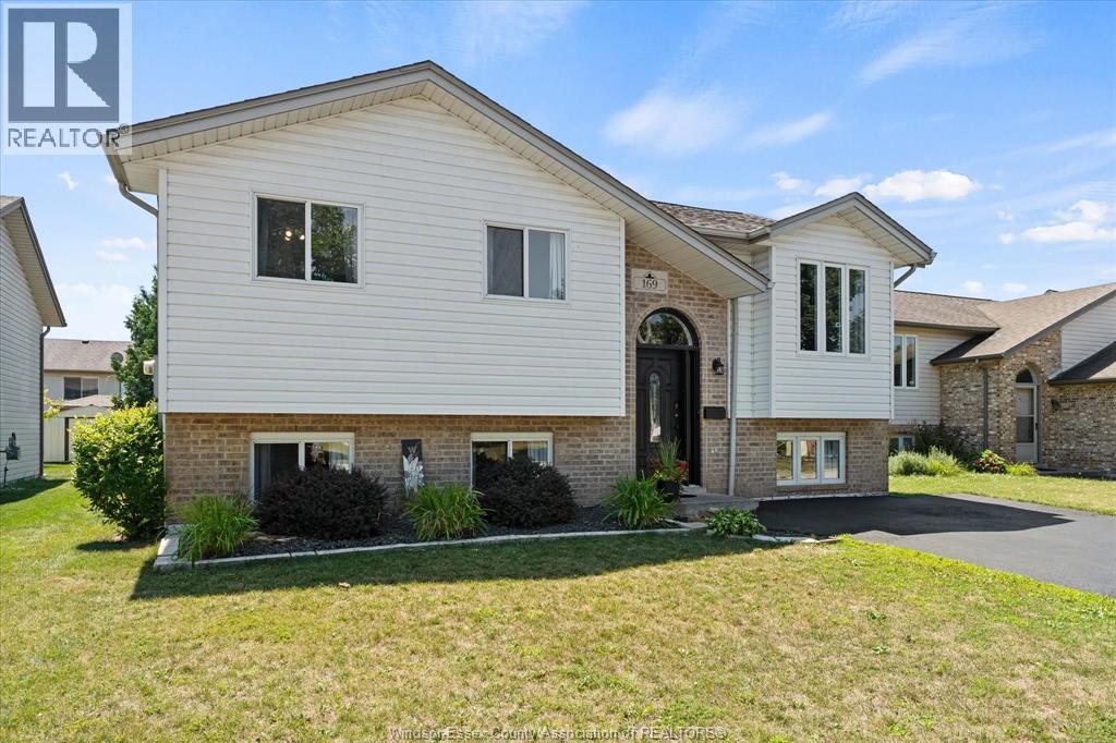 169 Mediterranean Avenue, Amherstburg, Ontario  N9V 3X9 - Photo 2 - 26018971