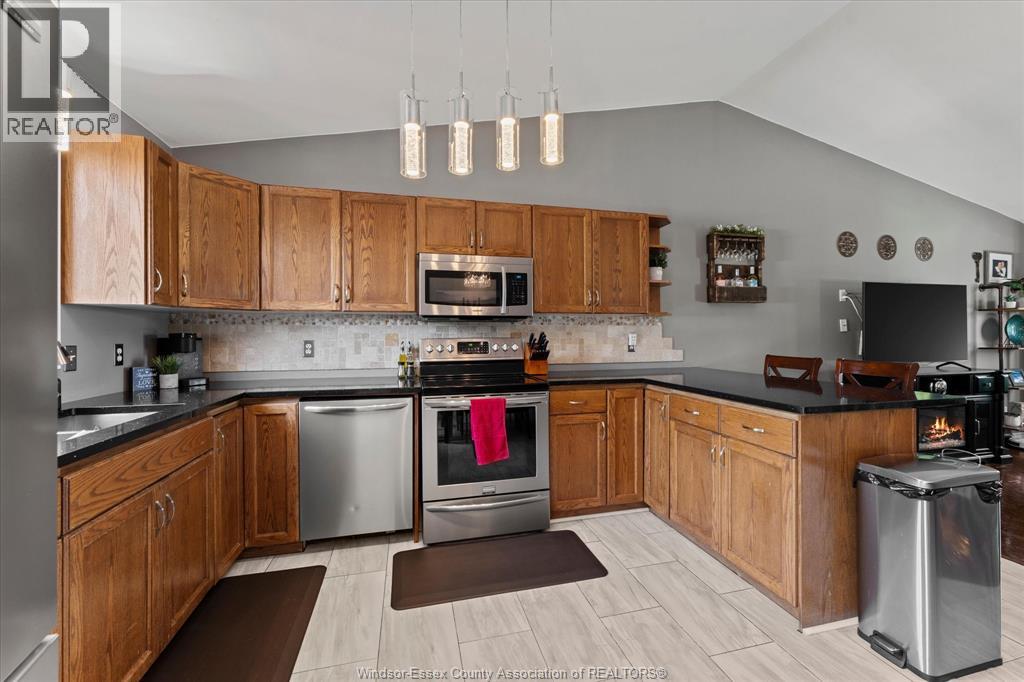 169 Mediterranean Avenue, Amherstburg, Ontario  N9V 3X9 - Photo 8 - 26018971