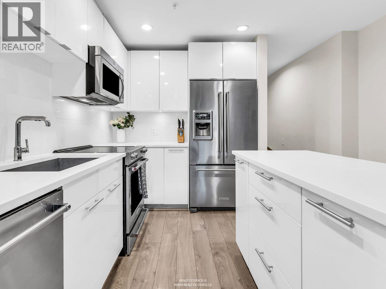 117 723 W 3rd Street, North Vancouver, British Columbia V7M 0E4 - Photo 3 - R3152887