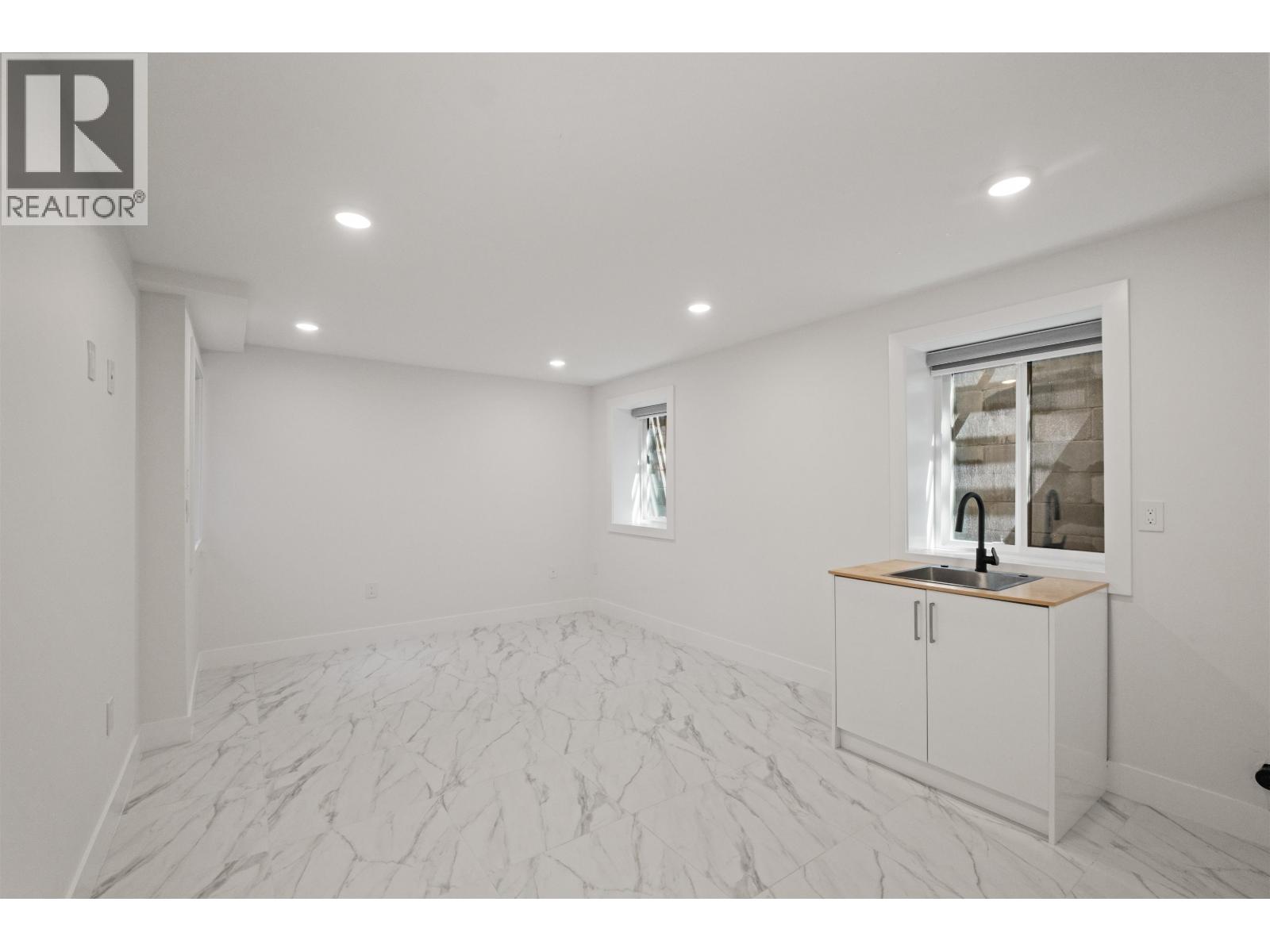 812 Montroyal Boulevard, North Vancouver, British Columbia V7R 2G6 - Photo 20 - R3152940