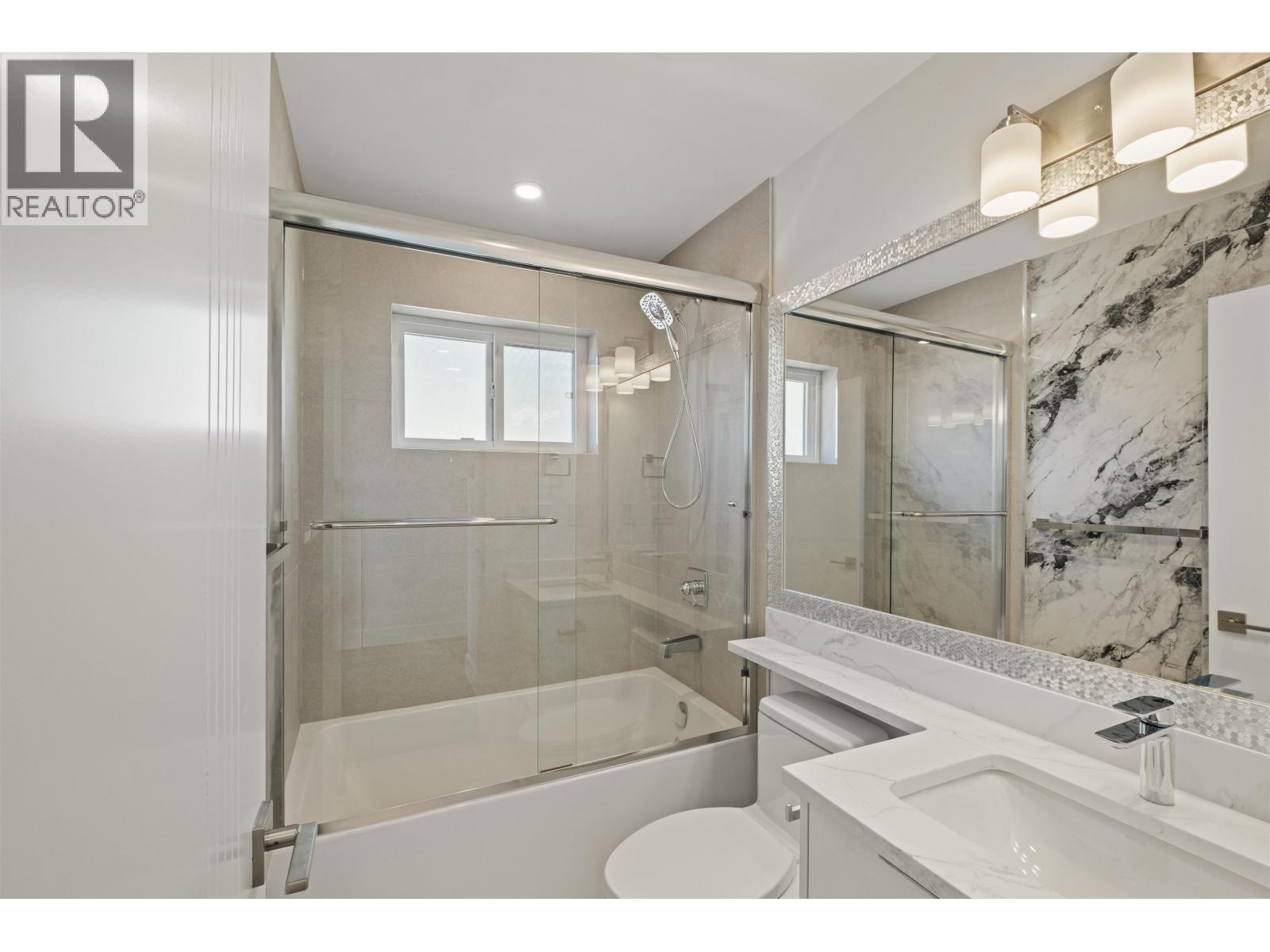 812 Montroyal Boulevard, North Vancouver, British Columbia V7R 2G6 - Photo 21 - R3152940