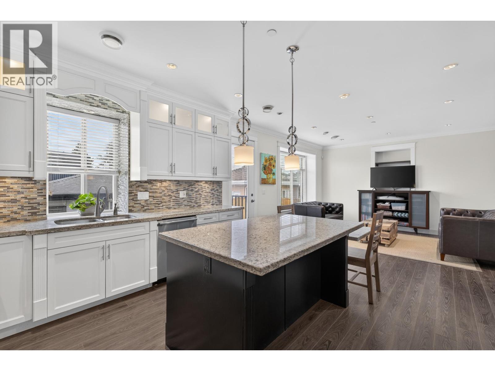 1010 E 55th Avenue, Vancouver, British Columbia V5X 1N9 - Photo 13 - R3152941