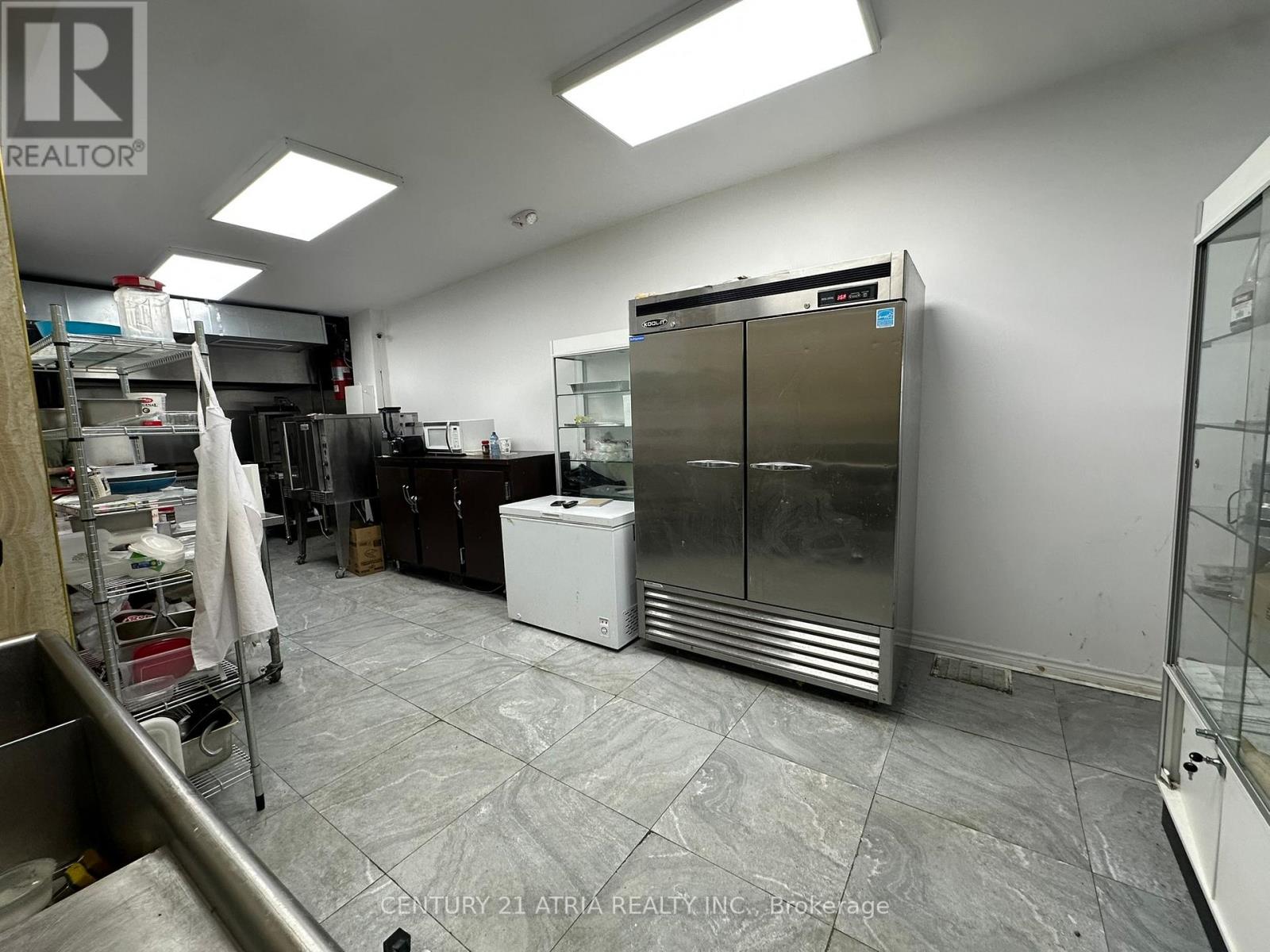 27 Dunlop Street W, Barrie, Ontario  L4N 1A1 - Photo 9 - S13641404