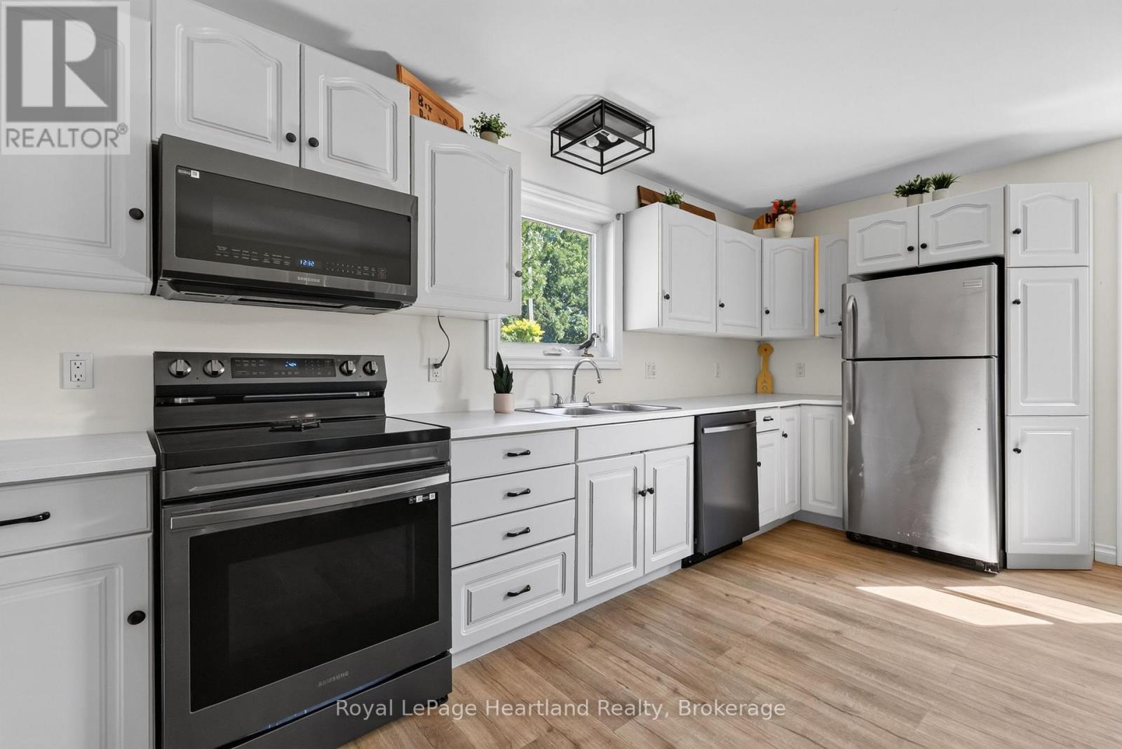 108 Hamilton Lane, Ashfield-Colborne-Wawanosh, Ontario  N0M 1E0 - Photo 9 - X13641388