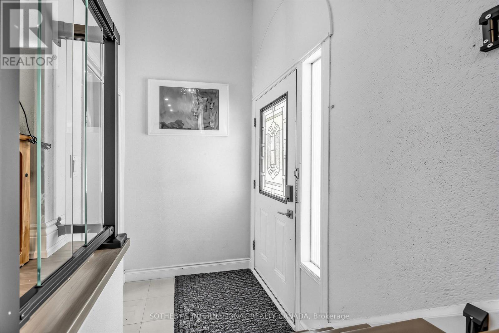 496 Fendalton Street, Mississauga, Ontario  L5B 2L9 - Photo 5 - W13641402