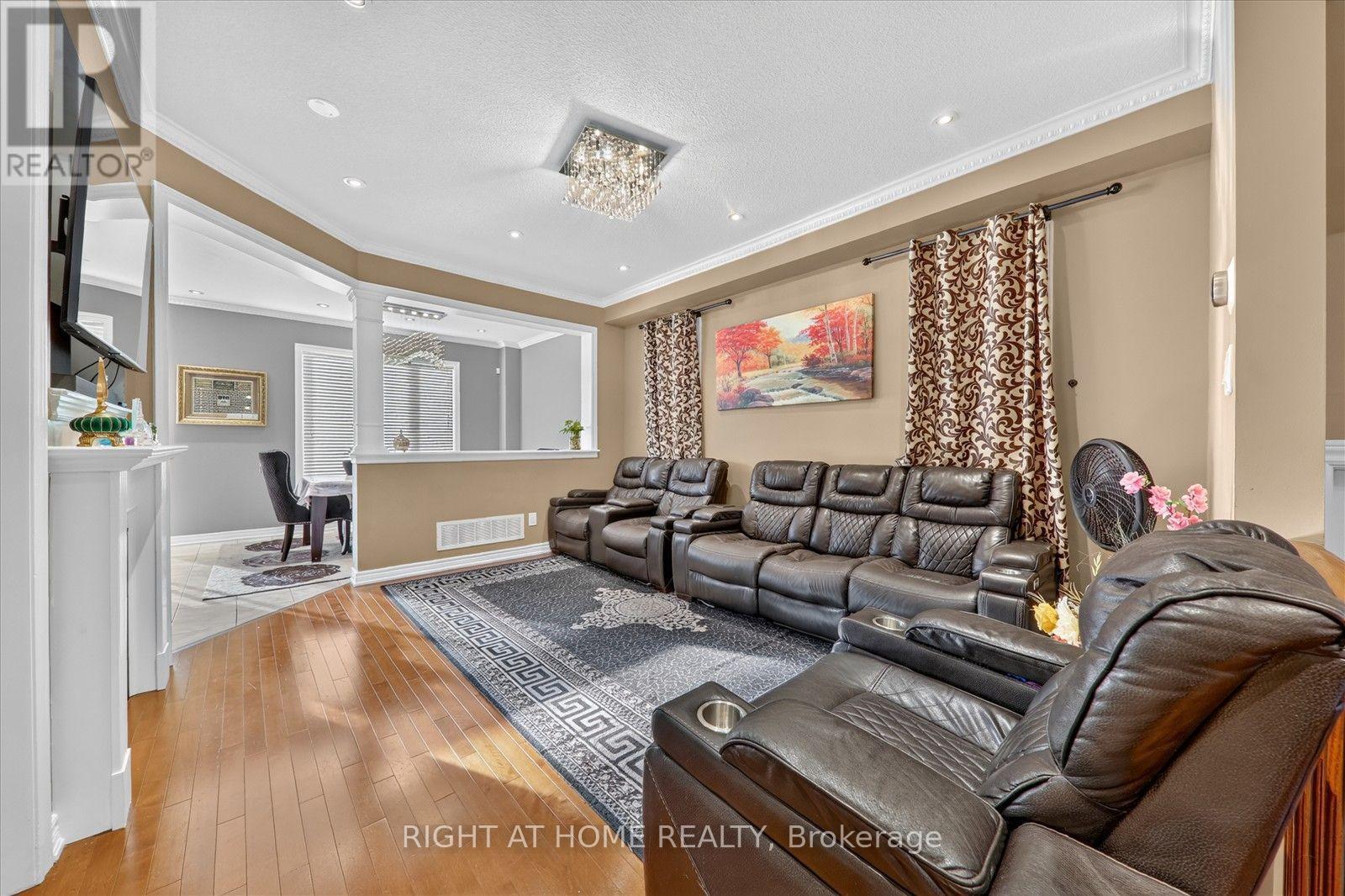 Main - 54 Boundbrook Drive, Brampton, Ontario  L7A 0L9 - Photo 10 - W13641406