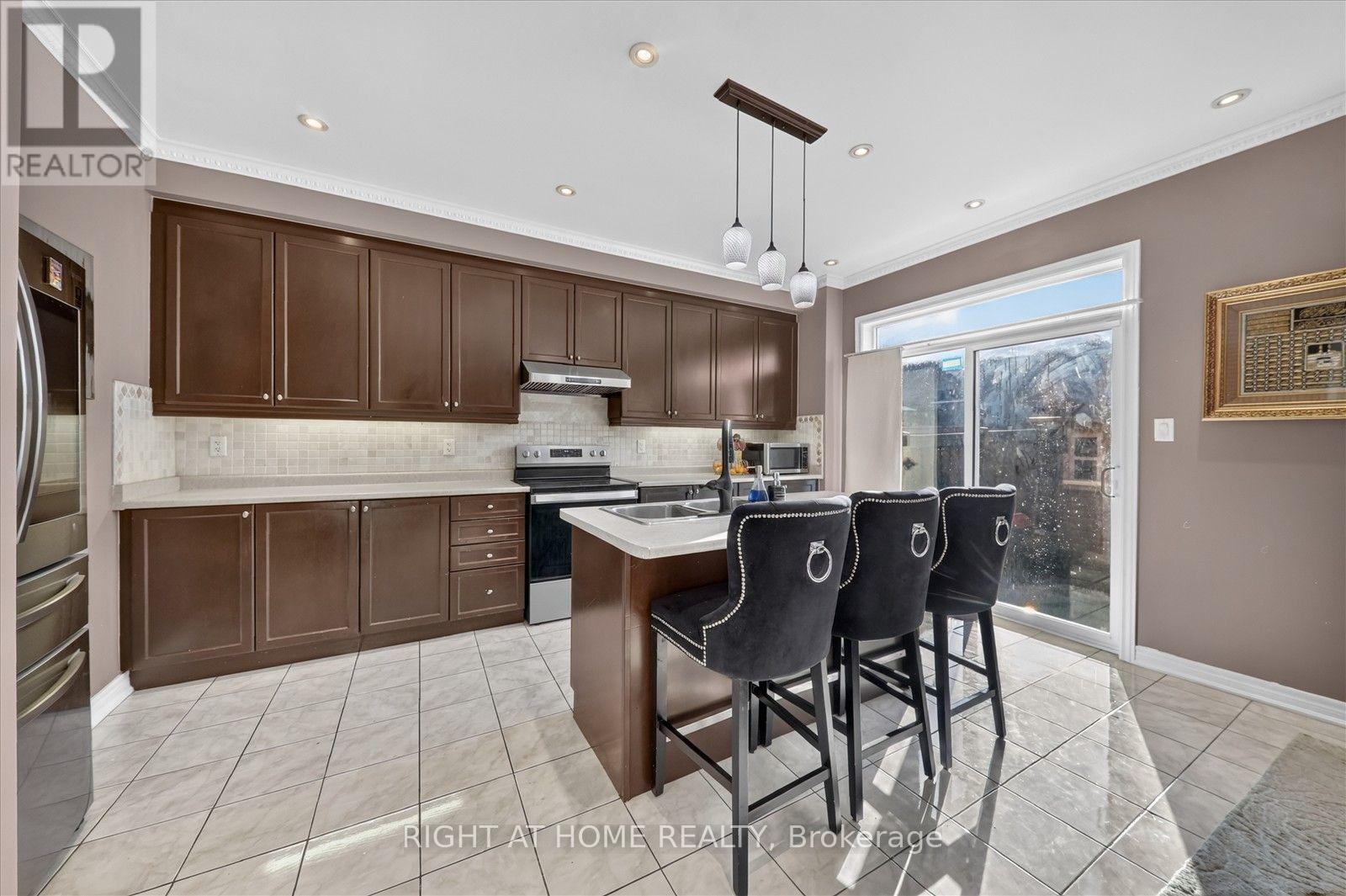 Main - 54 Boundbrook Drive, Brampton, Ontario  L7A 0L9 - Photo 20 - W13641406