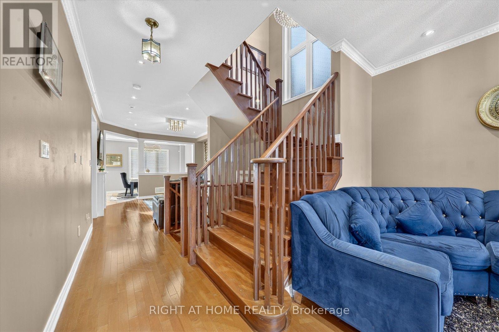 Main - 54 Boundbrook Drive, Brampton, Ontario  L7A 0L9 - Photo 9 - W13641406