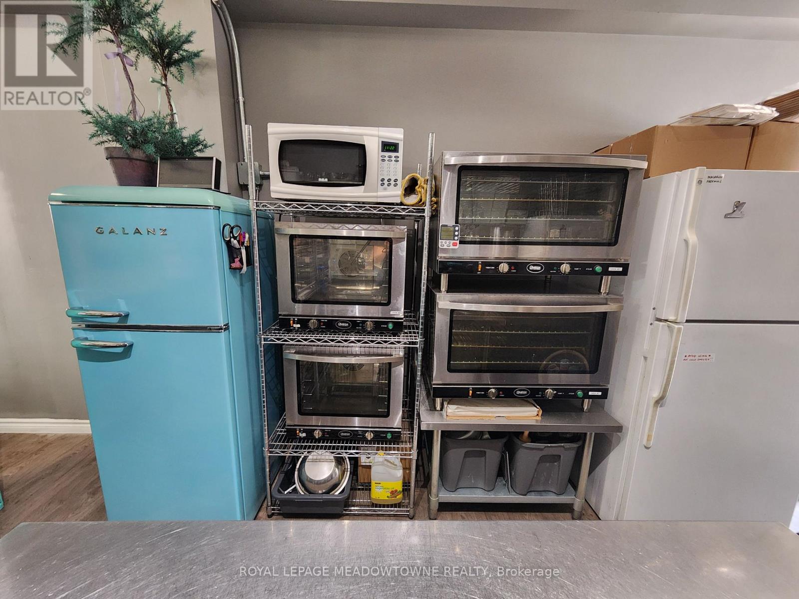 43 Queen Street, Brampton, Ontario  L6V 1A3 - Photo 7 - W13641418