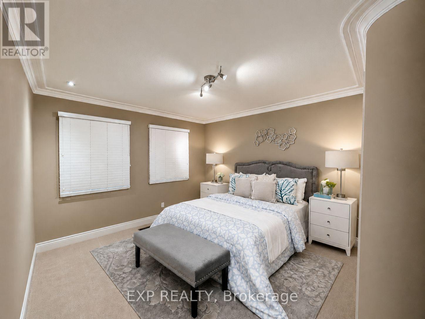 17 Heath Street, Richmond Hill, Ontario  L4B 2B6 - Photo 17 - N13641262