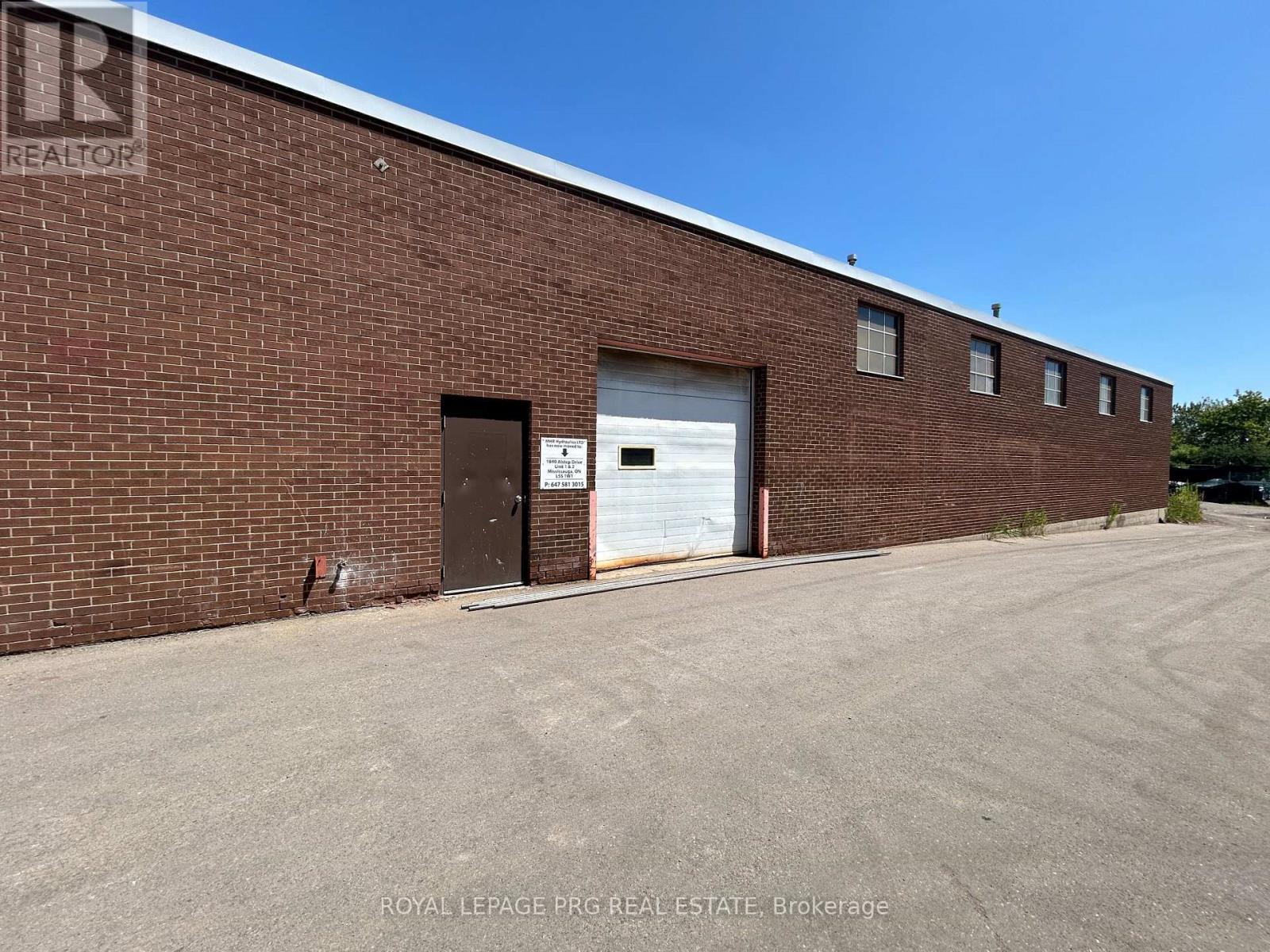 43 Selby Road, Brampton, Ontario  L6W 1K5 - Photo 2 - W13637084