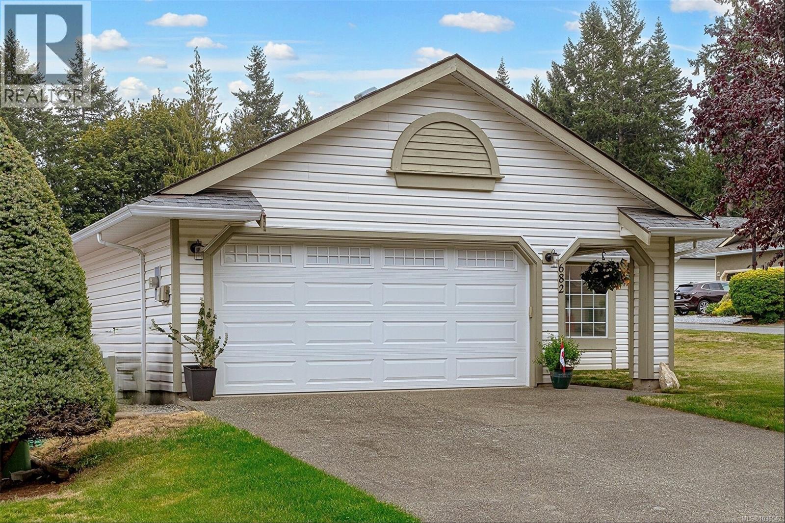 682 Pineridge Dr, Cobble Hill, British Columbia  V8H 0K8 - Photo 2 - 1036542