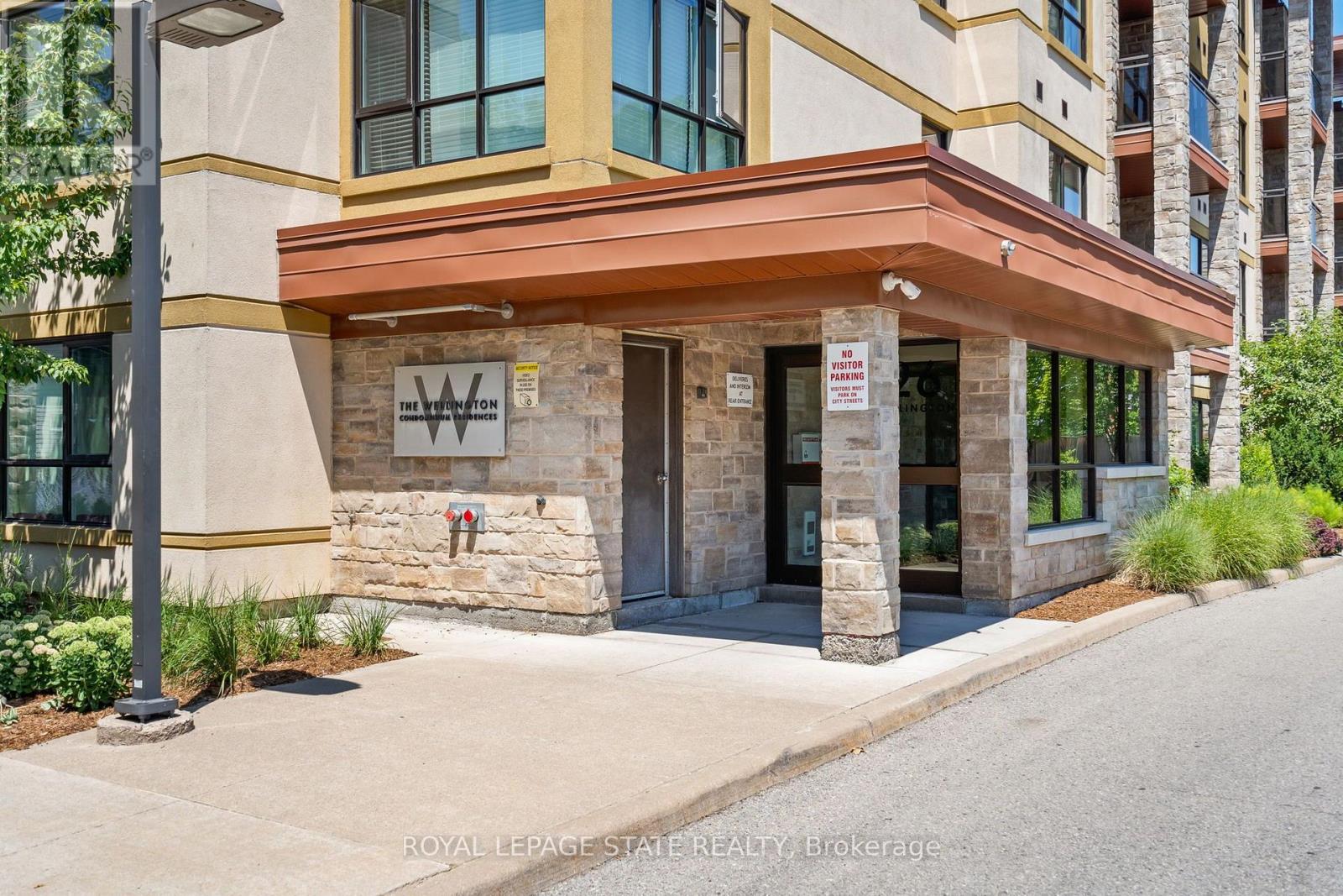 402 - 26 Wellington Street, St. Catharines, Ontario  L2R 6Y8 - Photo 2 - X13641408