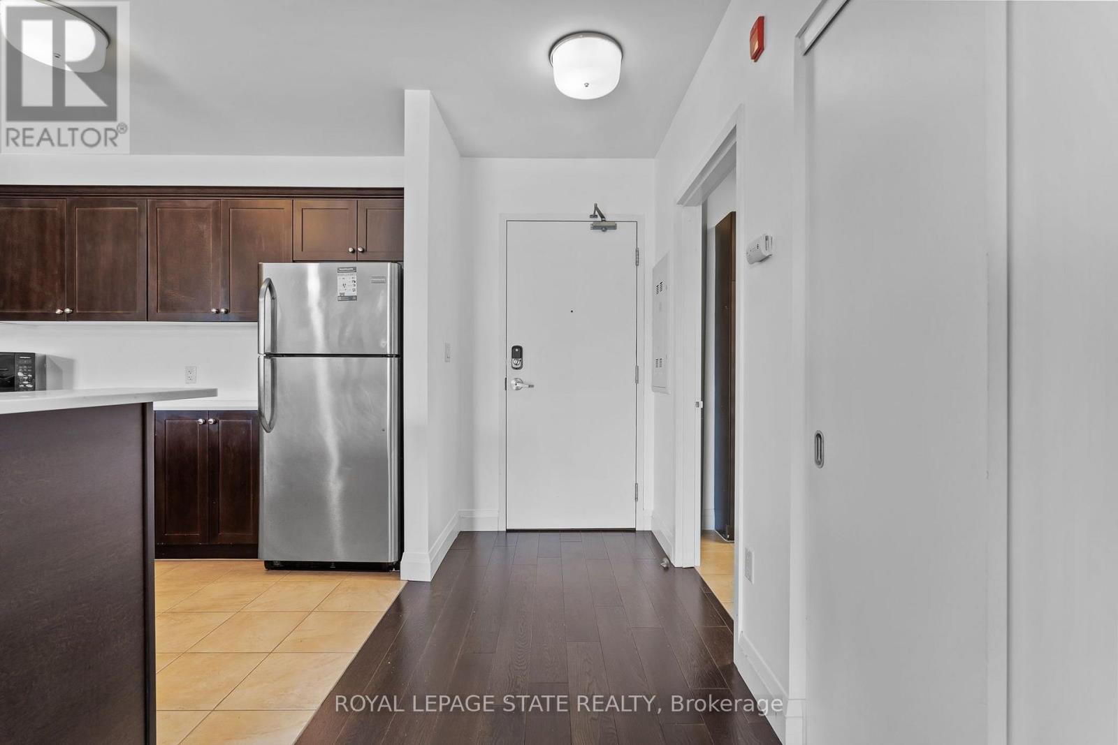 402 - 26 Wellington Street, St. Catharines, Ontario  L2R 6Y8 - Photo 5 - X13641408