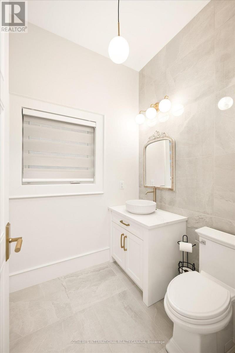17 Avondale Avenue S, Waterloo, Ontario  N2L 2B5 - Photo 22 - X13641422