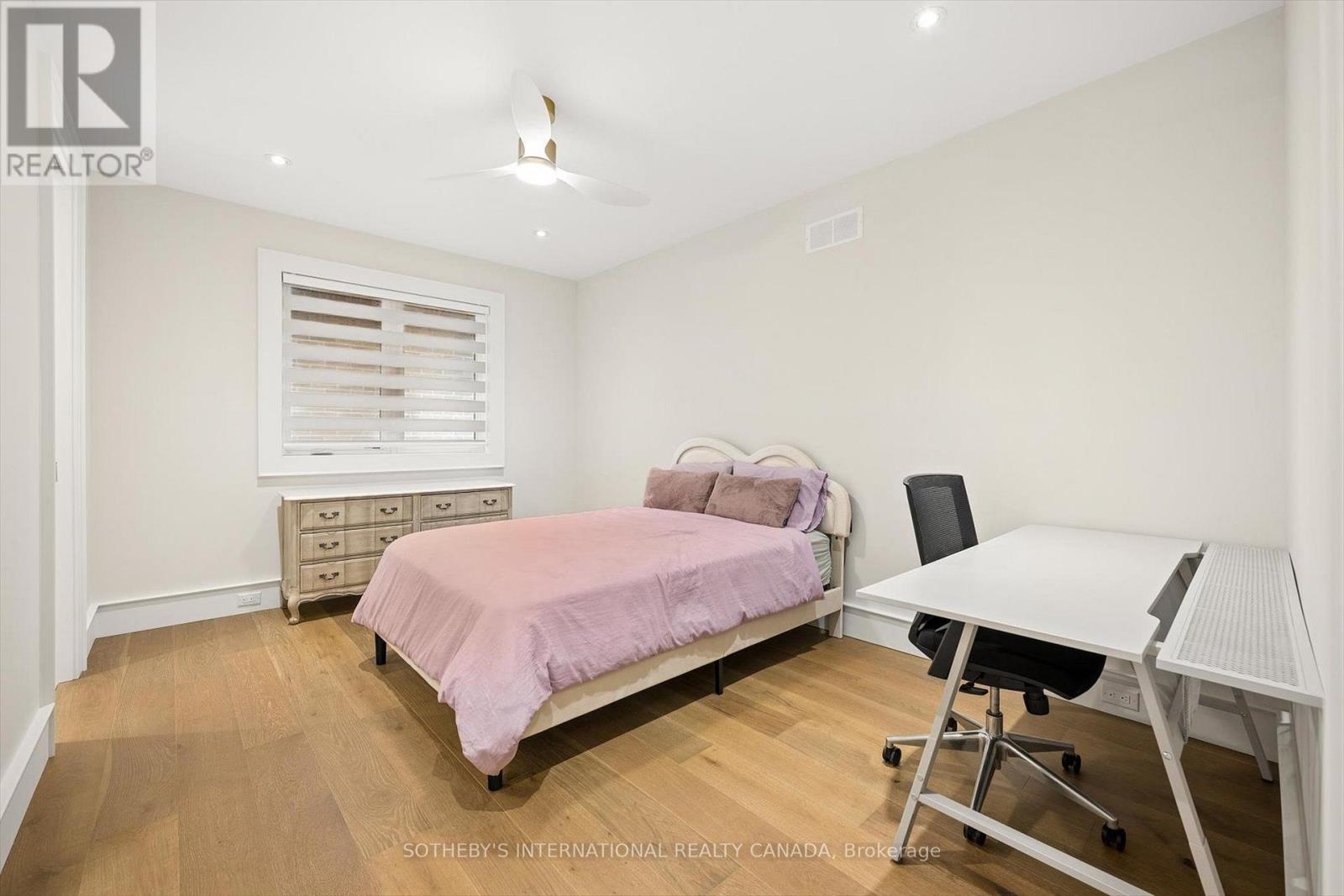 17 Avondale Avenue S, Waterloo, Ontario  N2L 2B5 - Photo 33 - X13641422
